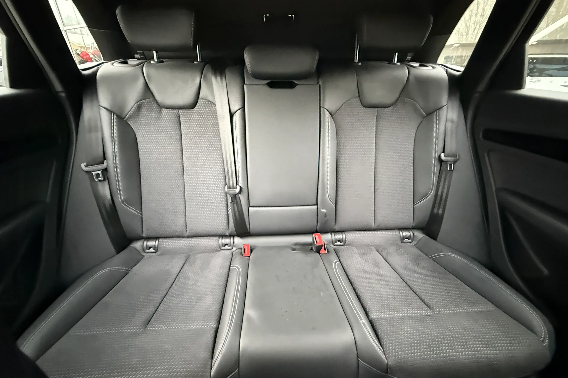 Audi Q5 thumbnail image number 18