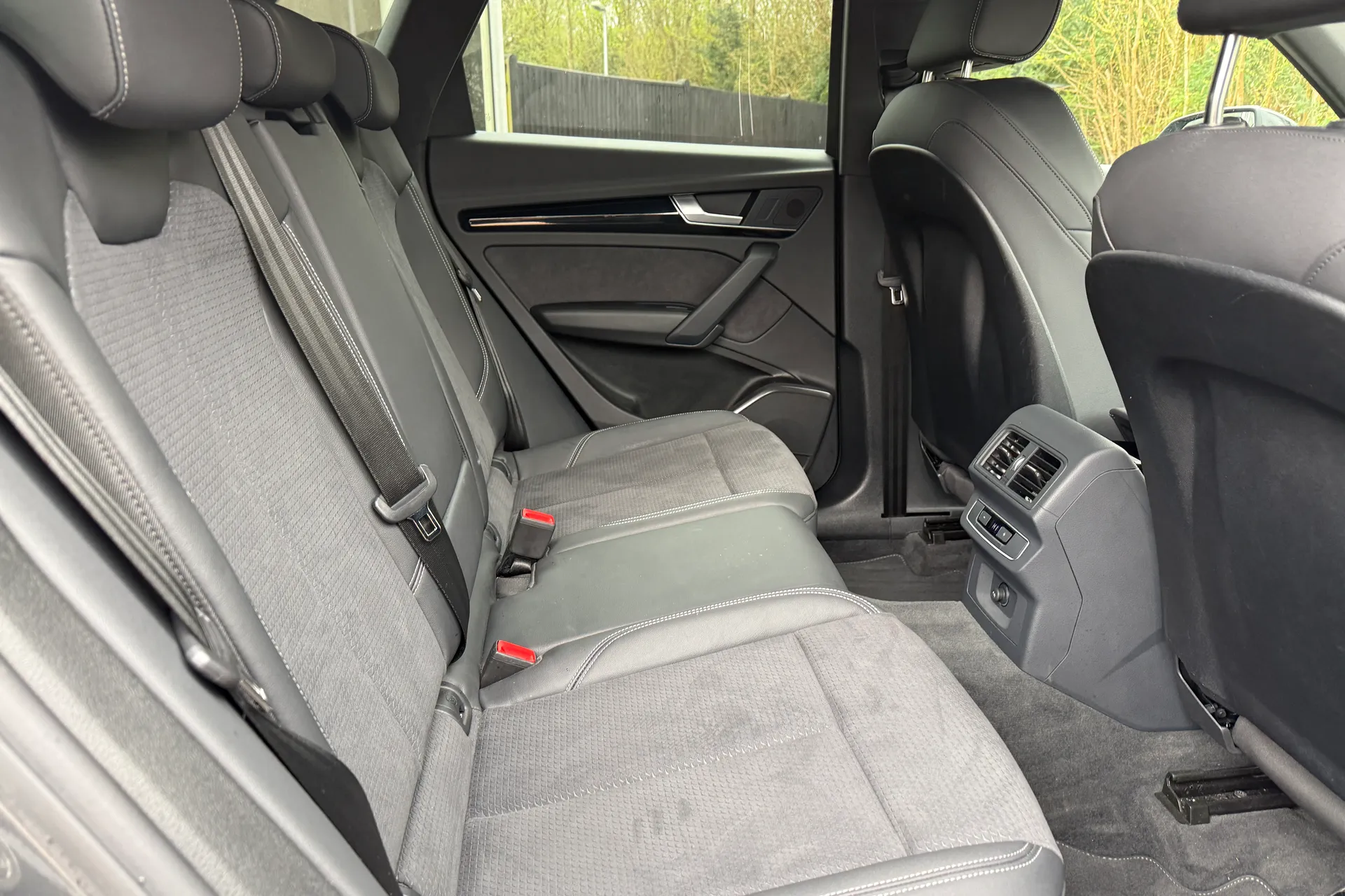 Audi Q5 thumbnail image number 27