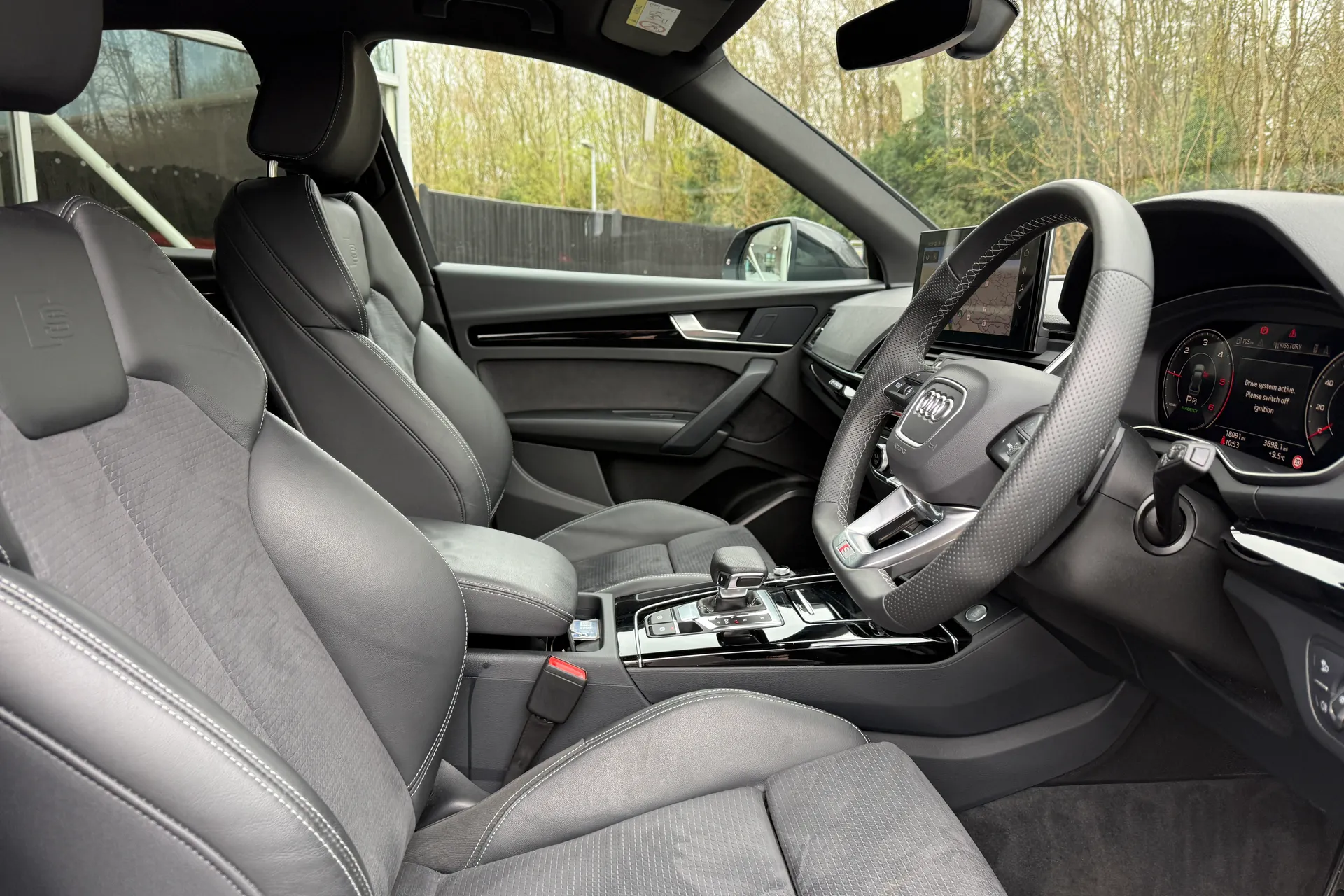 Audi Q5 thumbnail image number 23