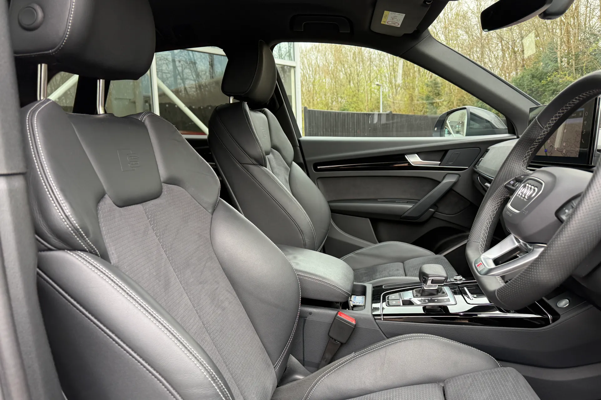 Audi Q5 thumbnail image number 22