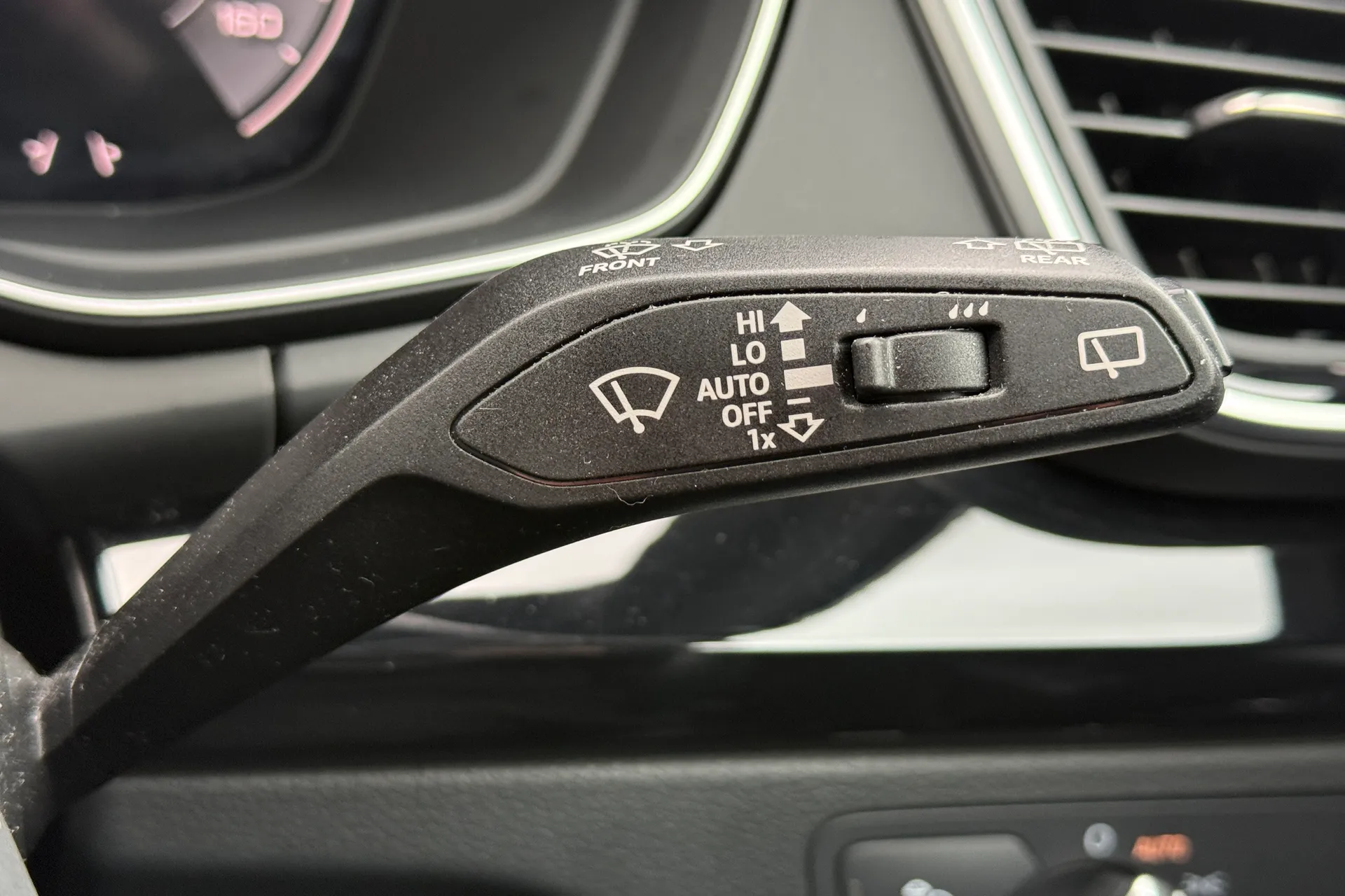 Audi Q5 thumbnail image number 13