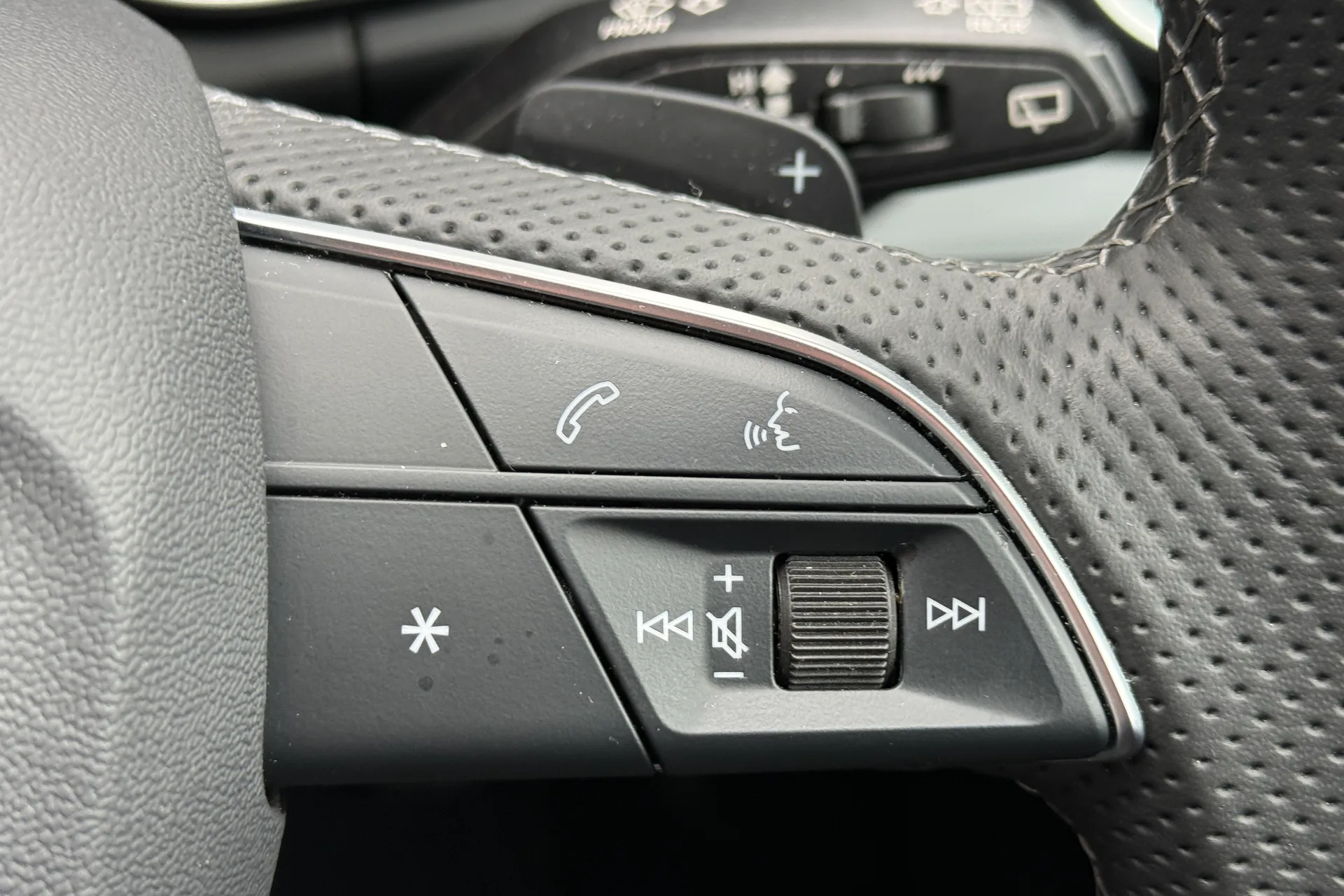 Audi Q5 thumbnail image number 20