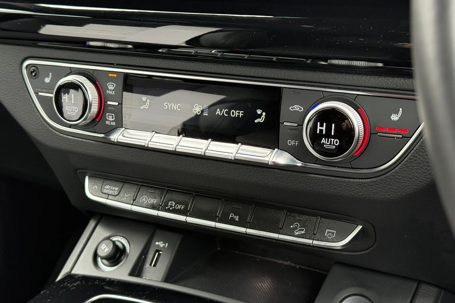 Audi Q5 thumbnail image number 10