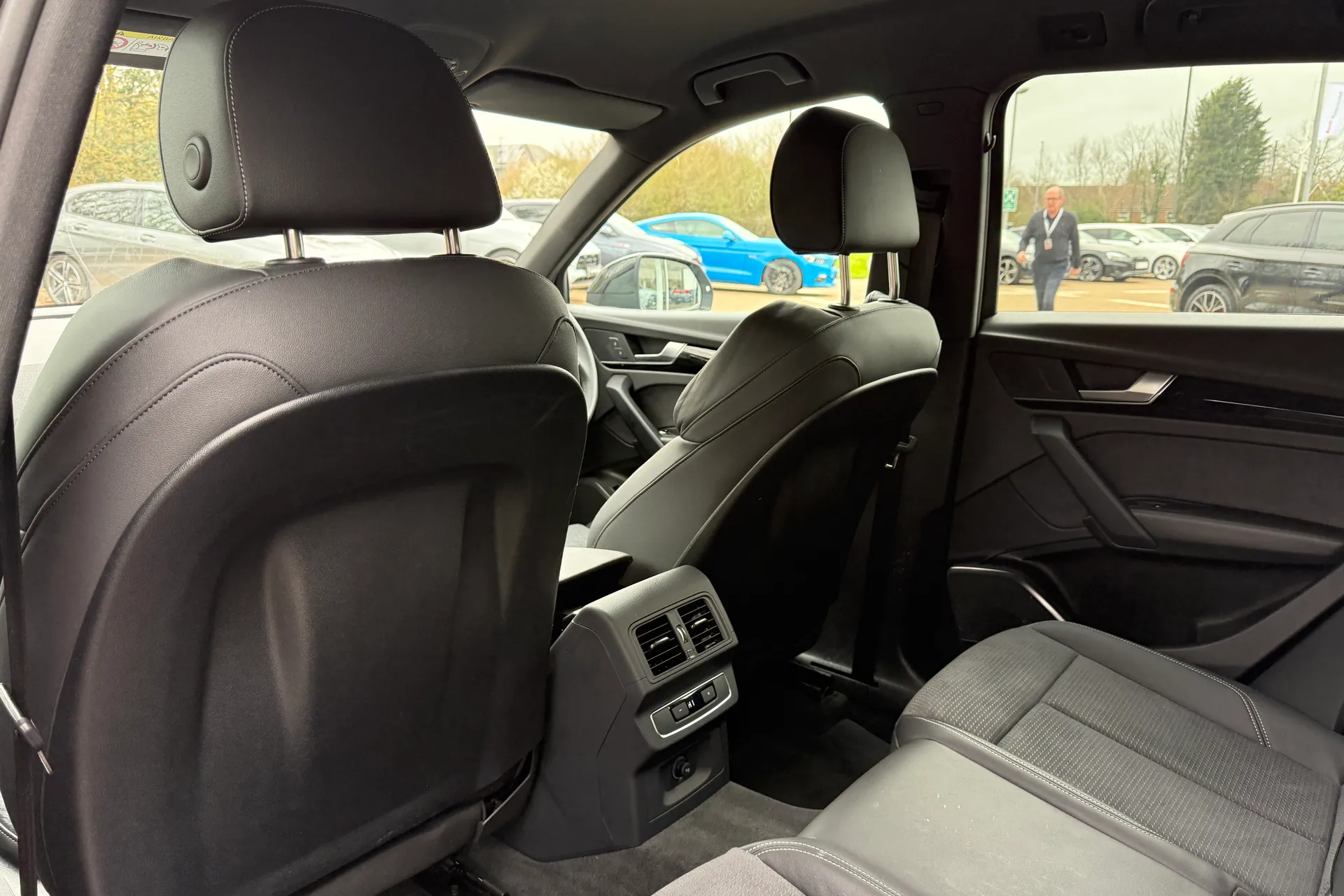 Audi Q5 thumbnail image number 44