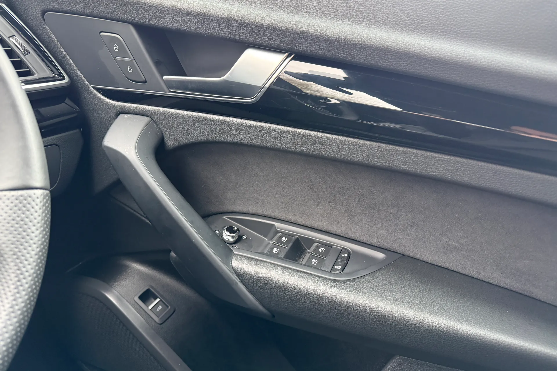 Audi Q5 thumbnail image number 15