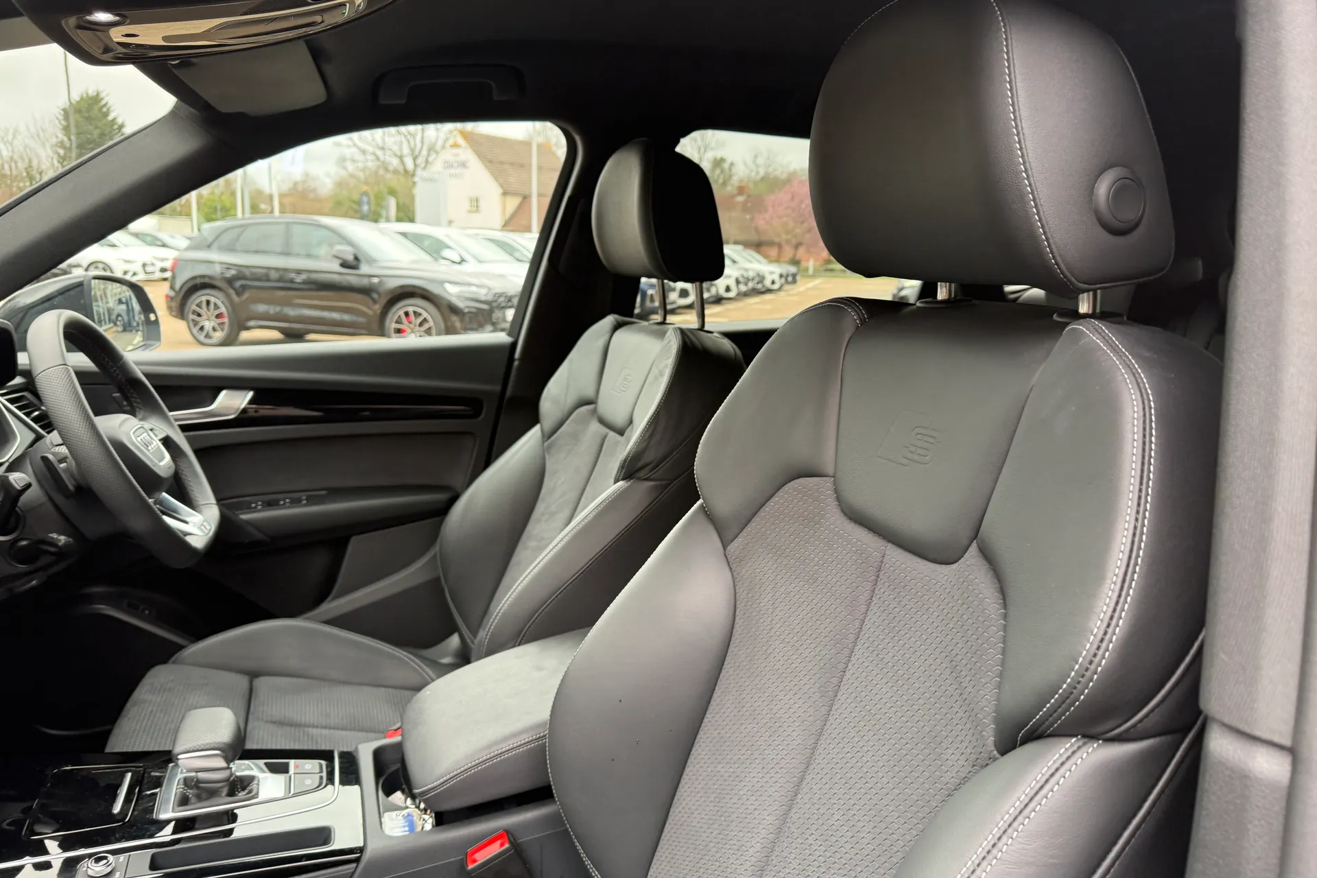 Audi Q5 thumbnail image number 48