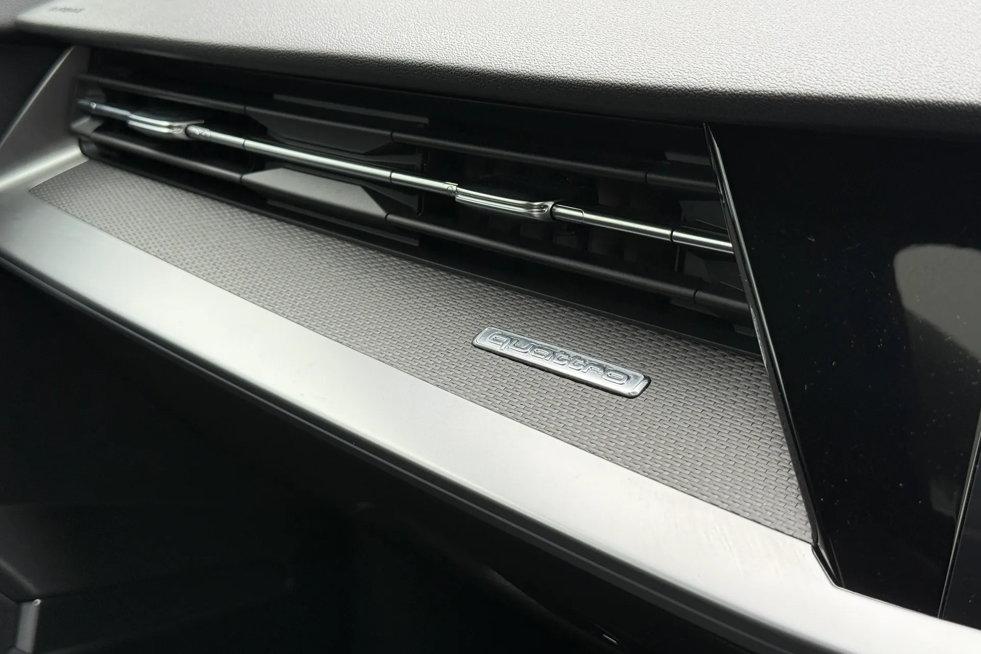 Audi A3 thumbnail image number 19