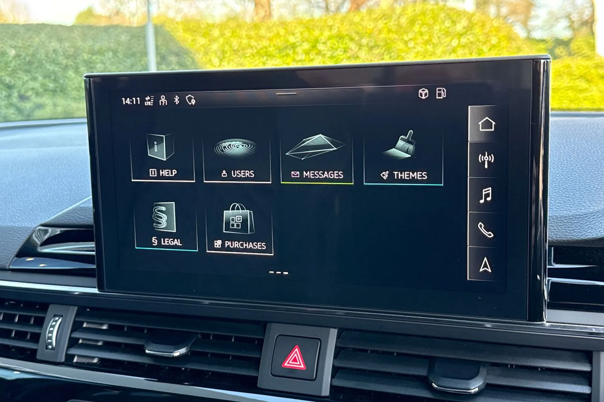 Audi A4 thumbnail image number 28