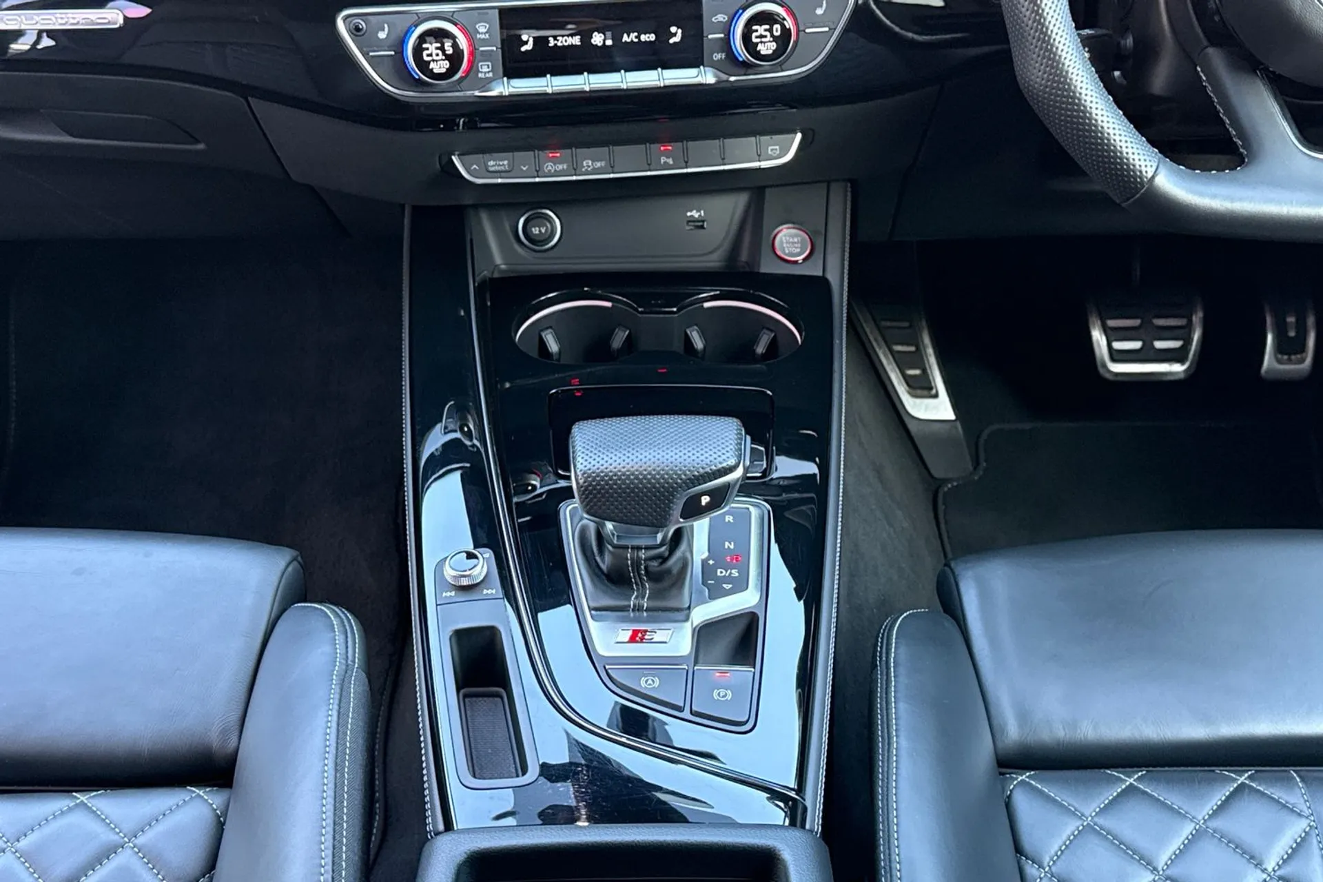 Audi A4 thumbnail image number 51