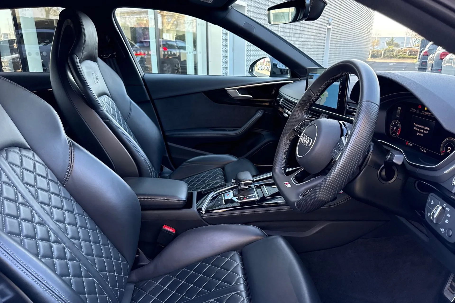 Audi A4 thumbnail image number 40