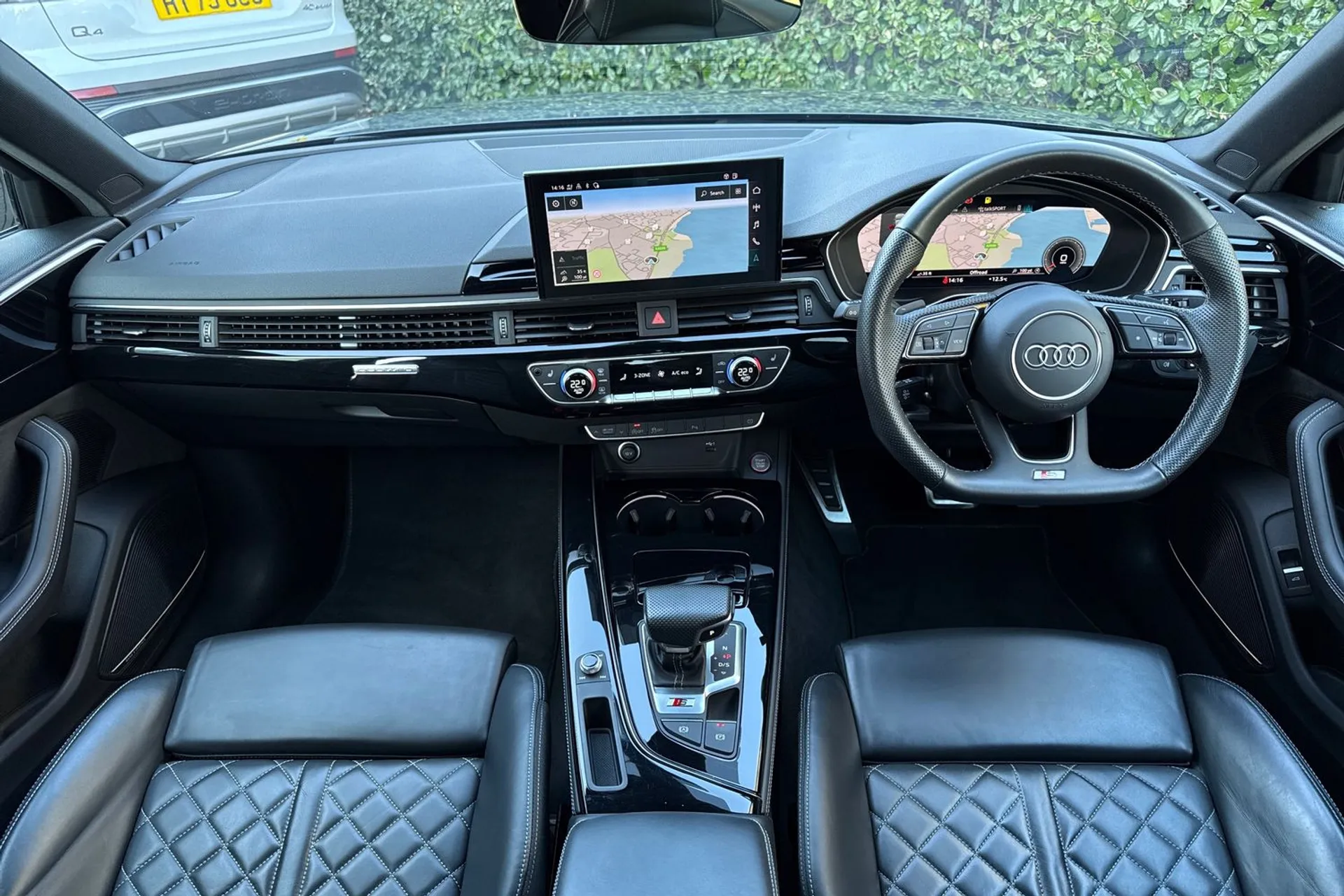 Audi A4 thumbnail image number 3