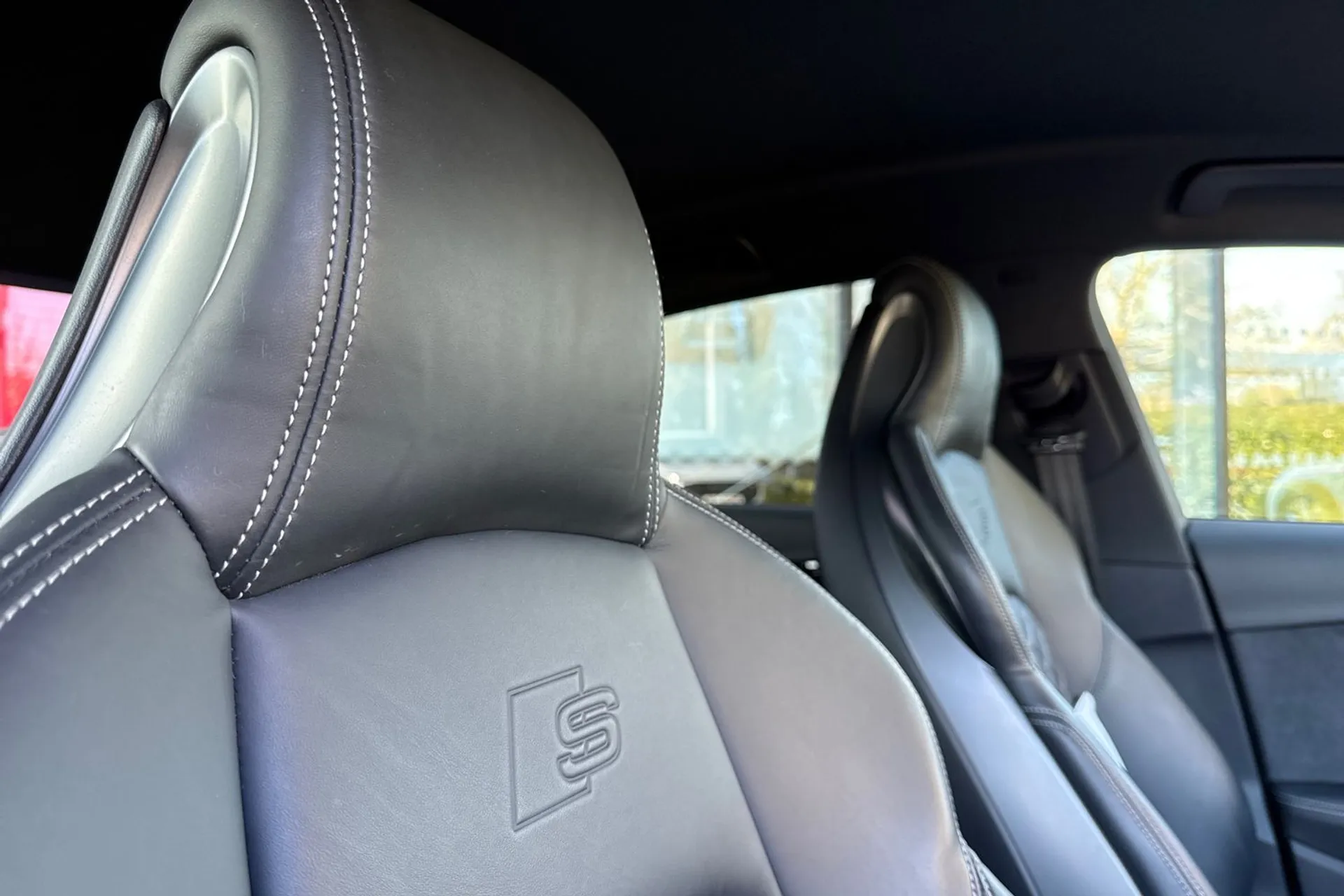 Audi A4 thumbnail image number 42