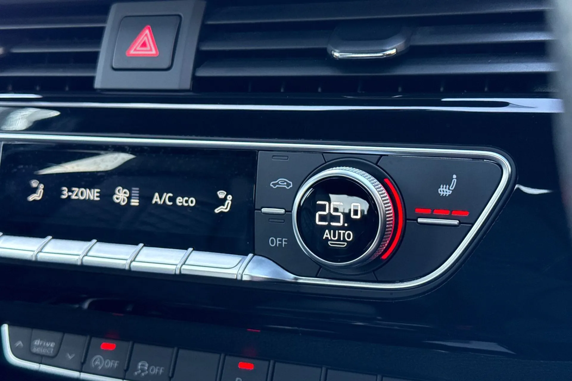 Audi A4 thumbnail image number 20