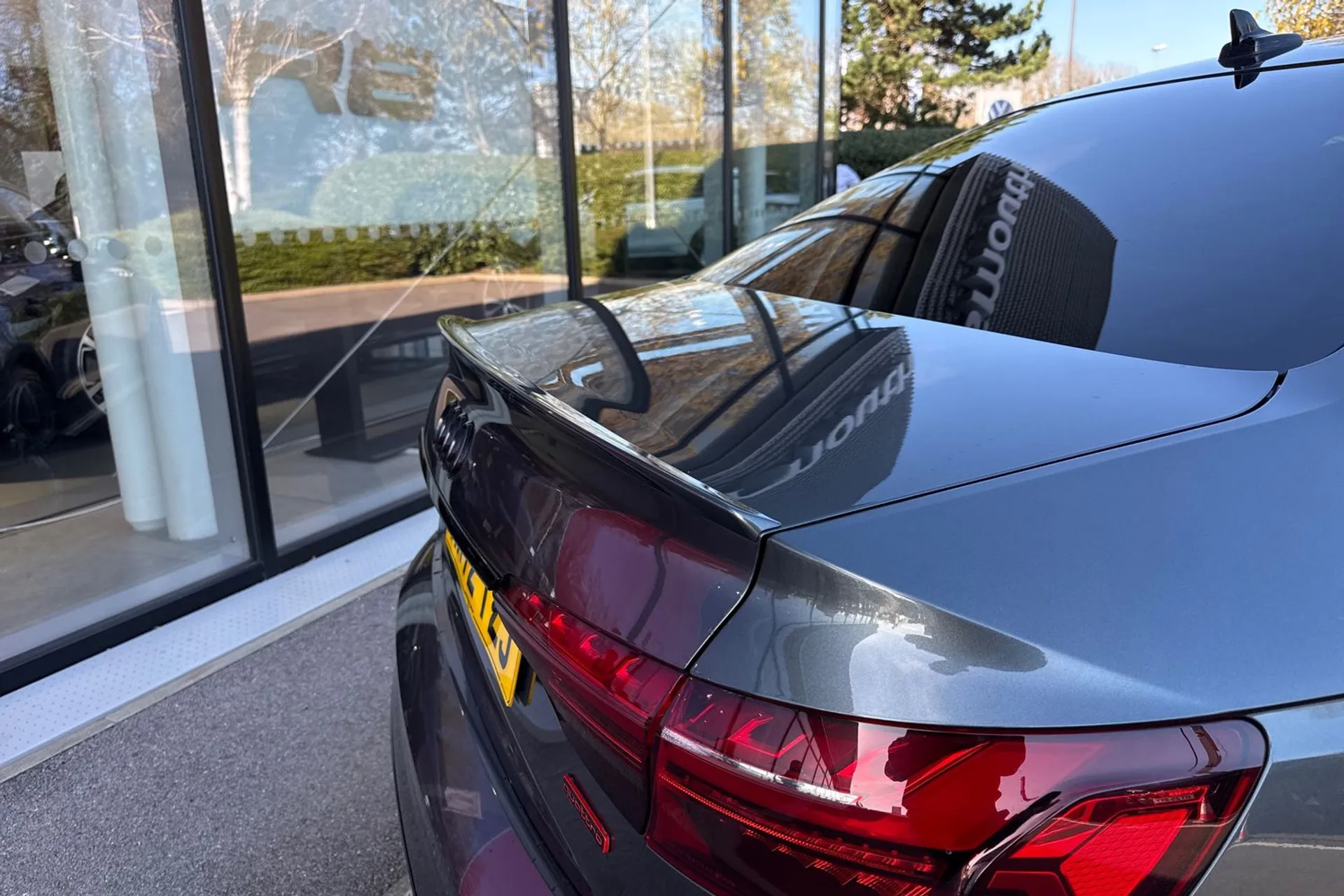 Audi A4 thumbnail image number 24