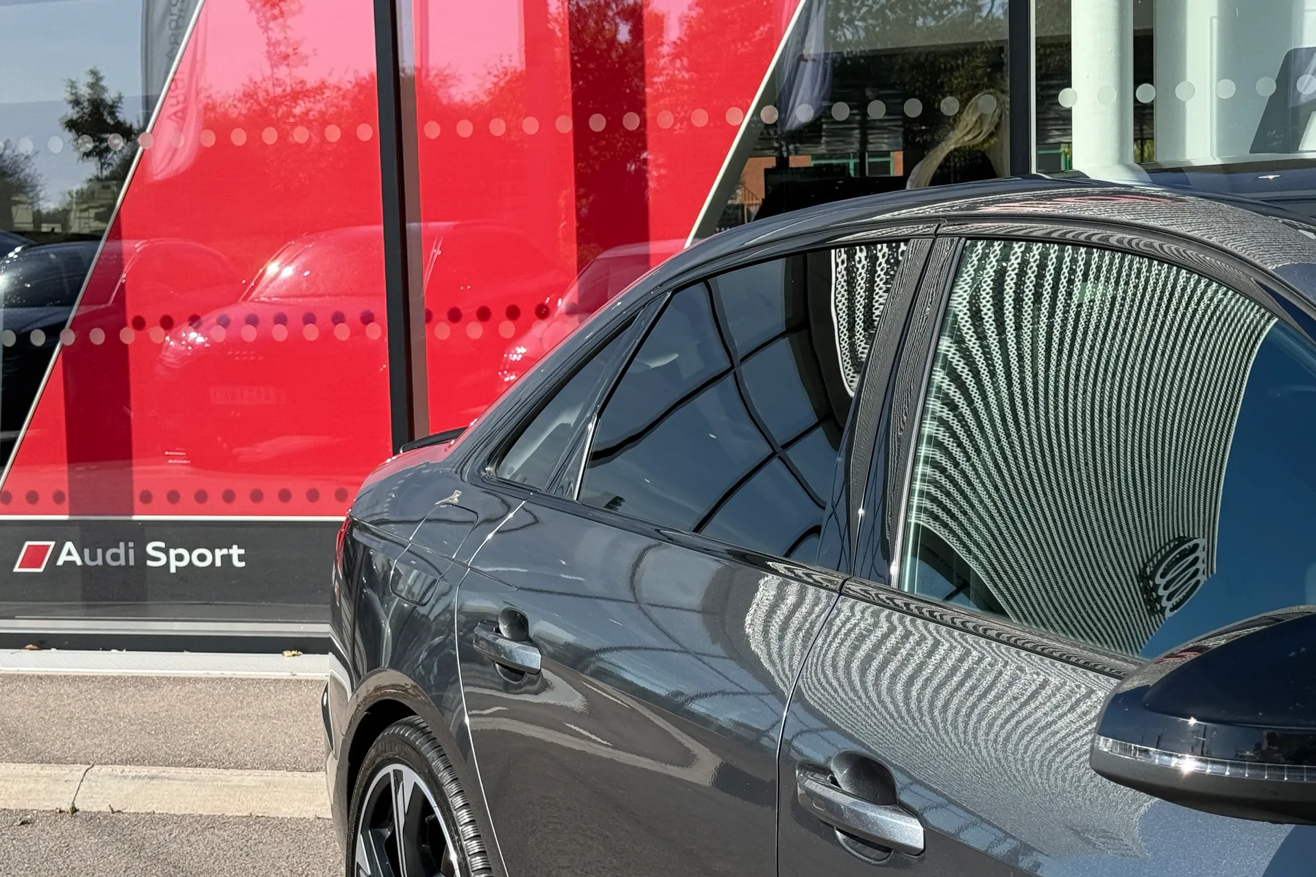 Audi A4 thumbnail image number 14