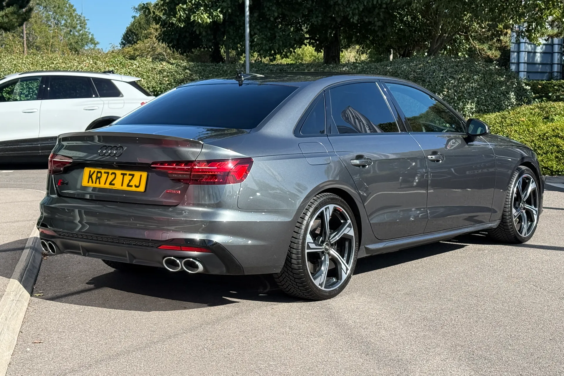 Audi A4 thumbnail image number 19
