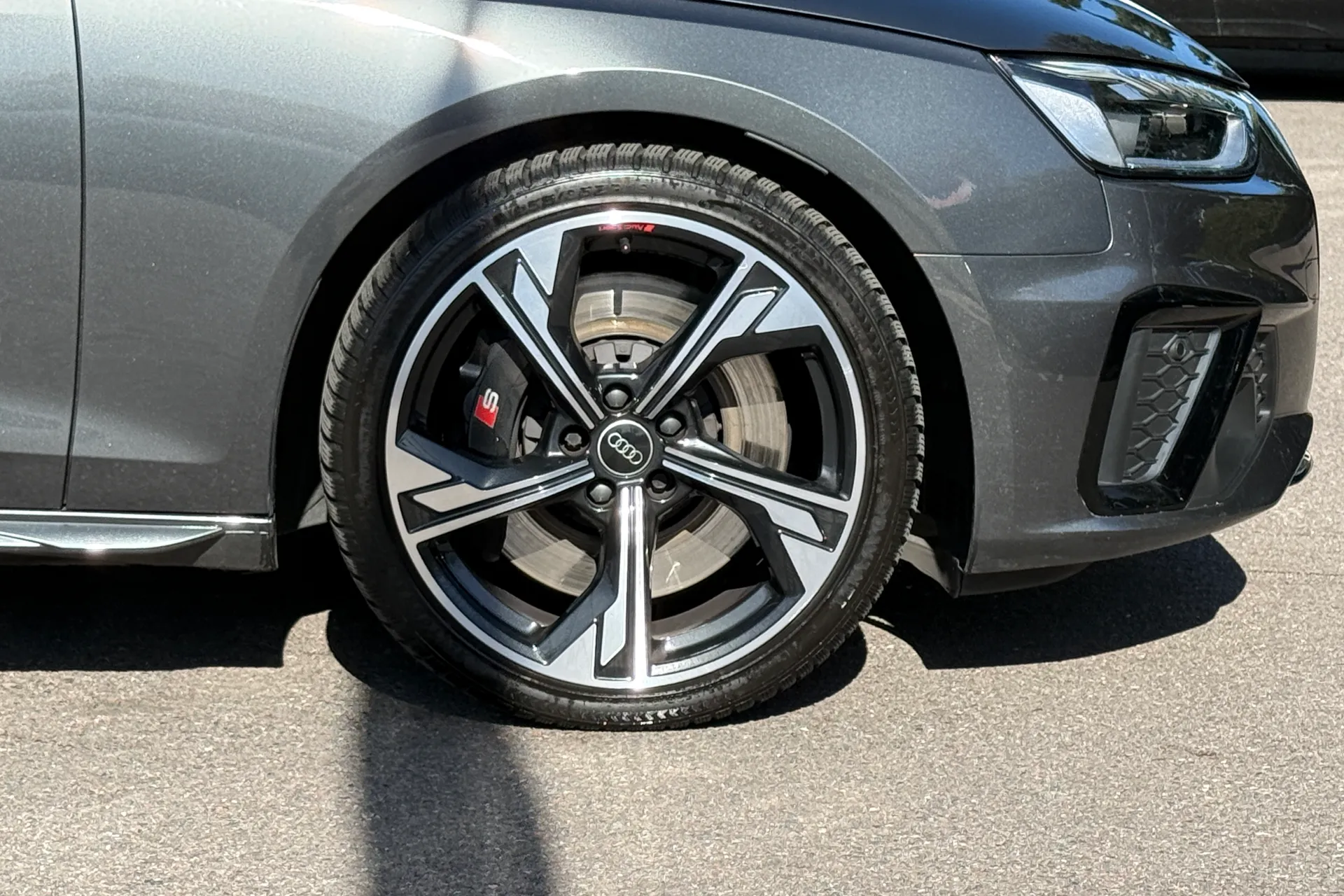 Audi A4 thumbnail image number 17