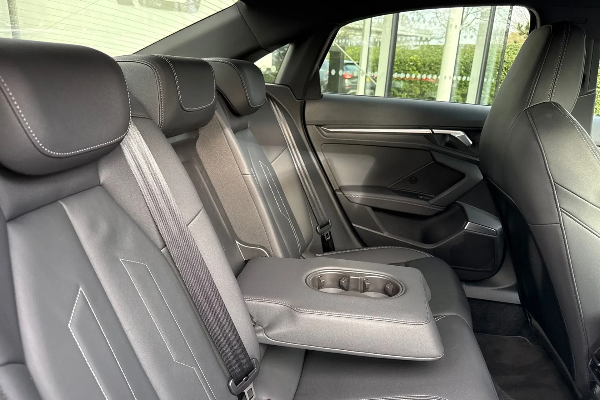 Audi A3 thumbnail image number 32