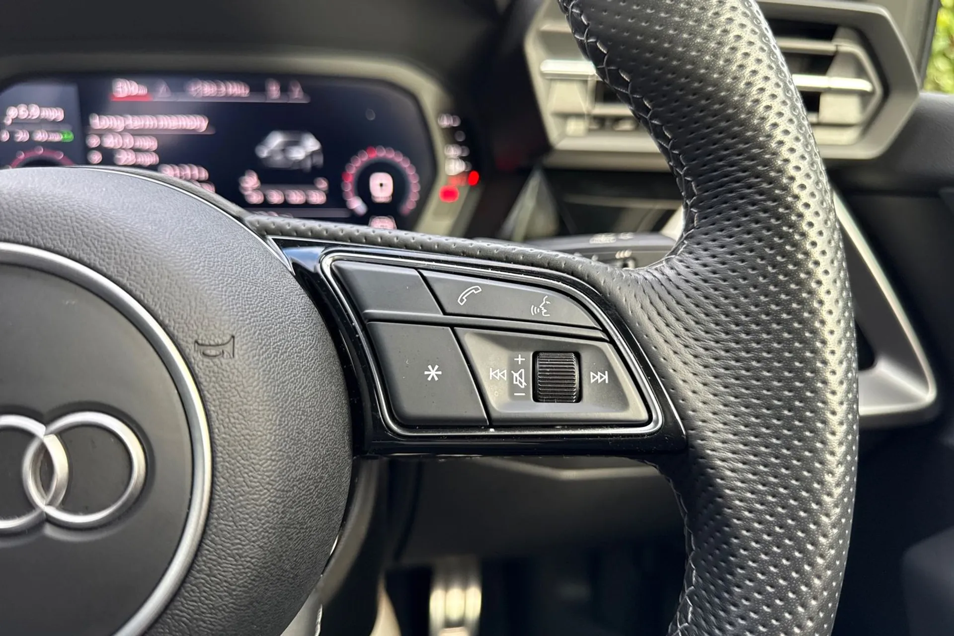 Audi A3 thumbnail image number 35