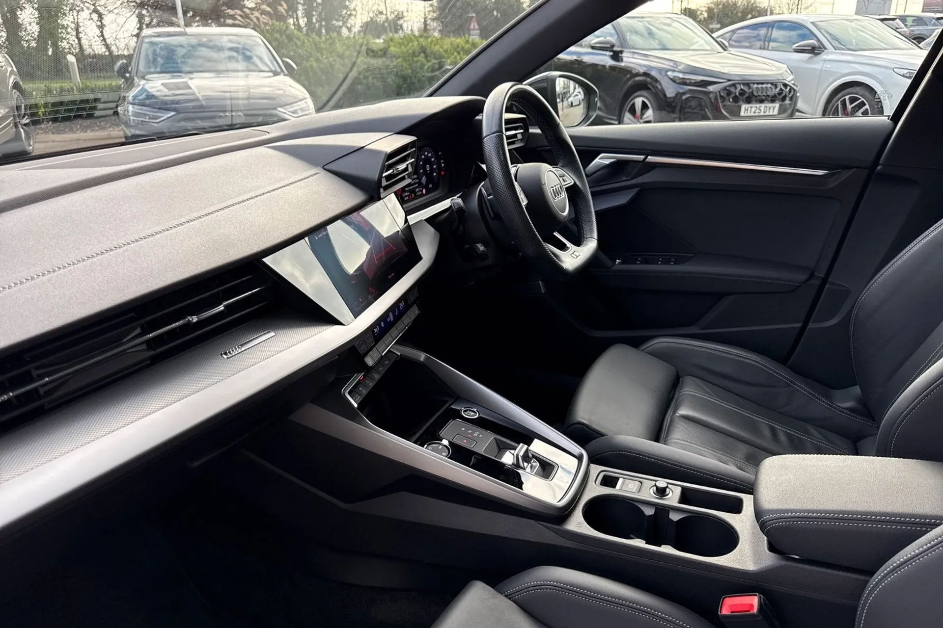 Audi A3 thumbnail image number 42