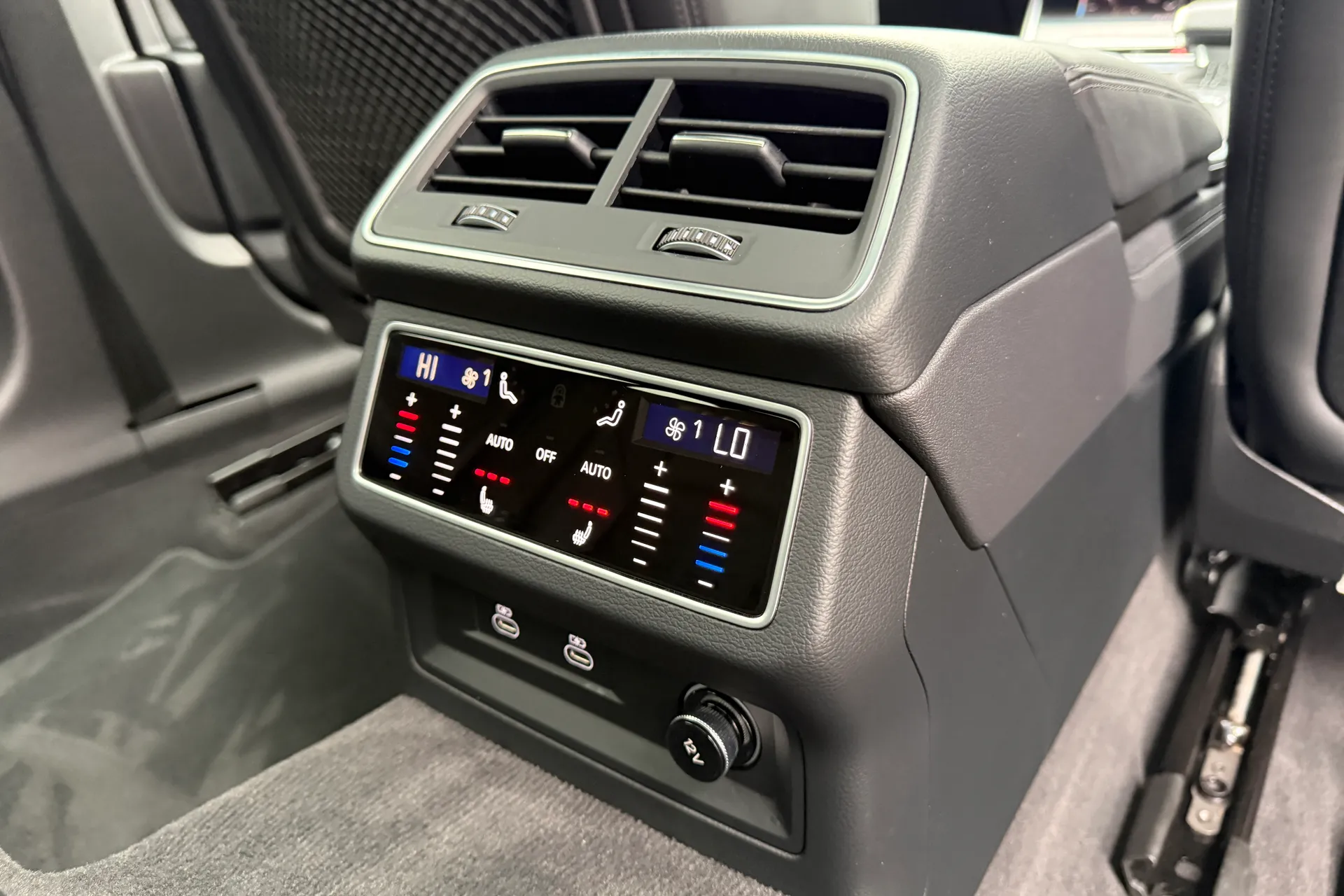 Audi RS6 thumbnail image number 59