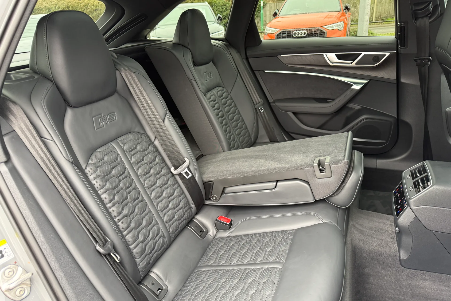 Audi RS6 thumbnail image number 57