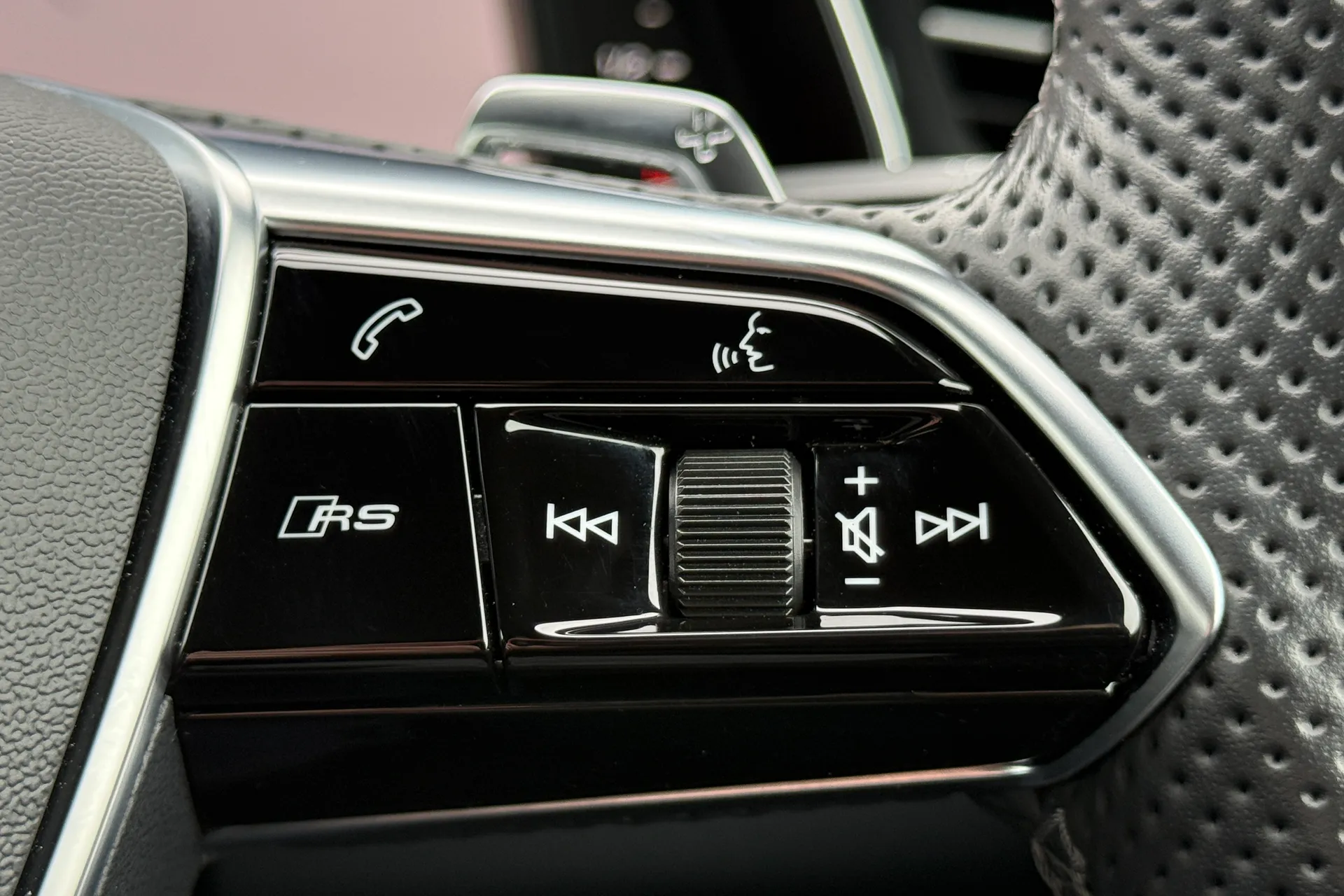 Audi RS6 thumbnail image number 28