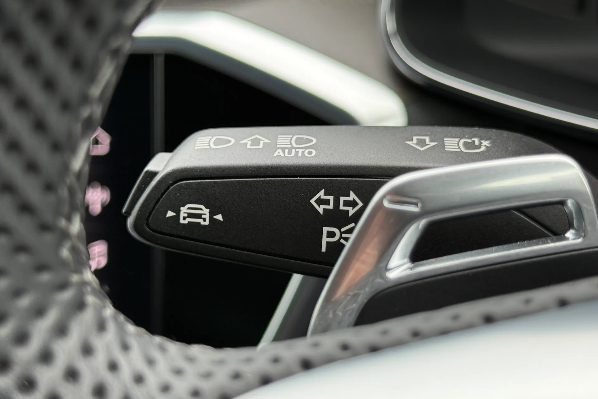 Audi RS6 thumbnail image number 24