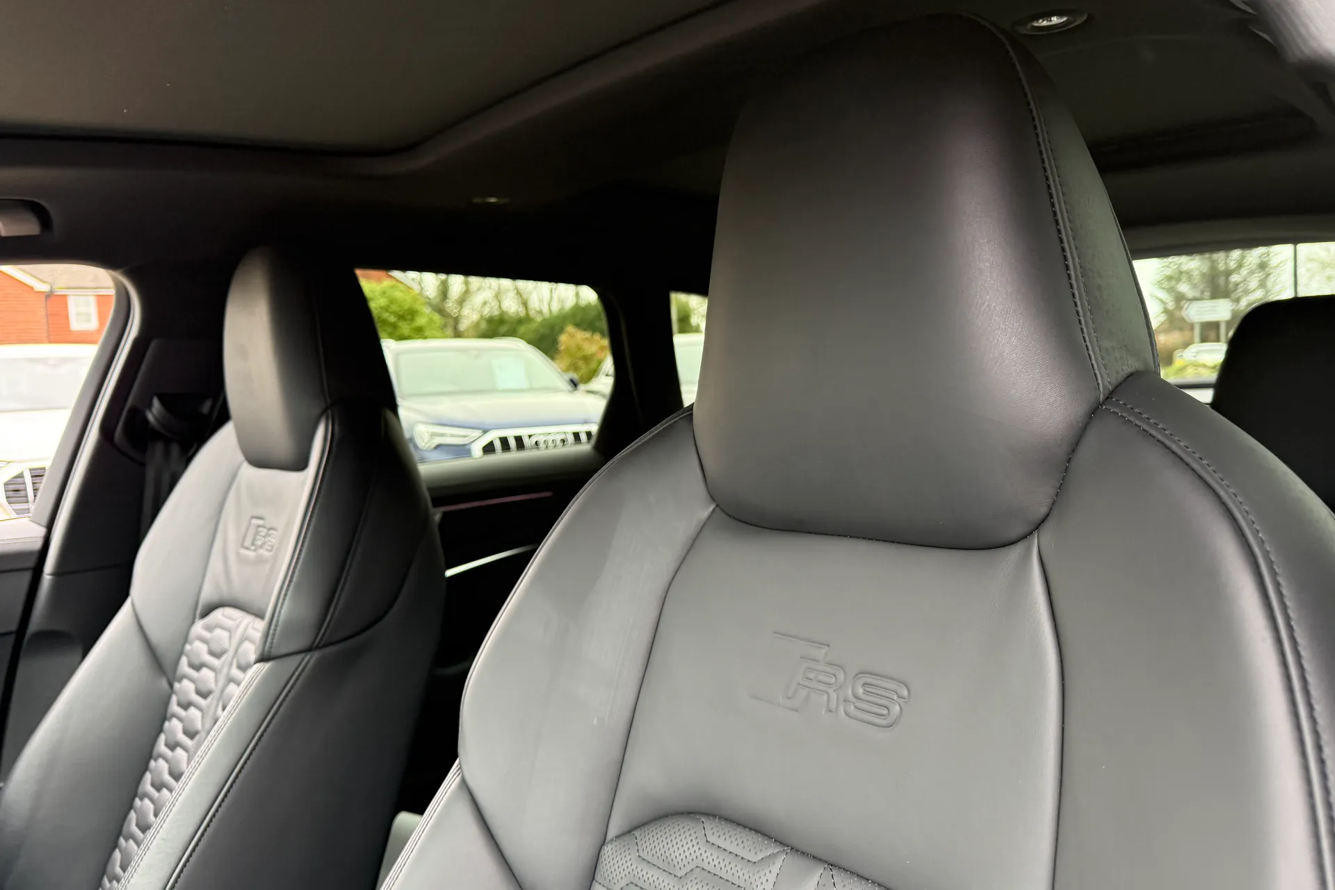 Audi RS6 thumbnail image number 37