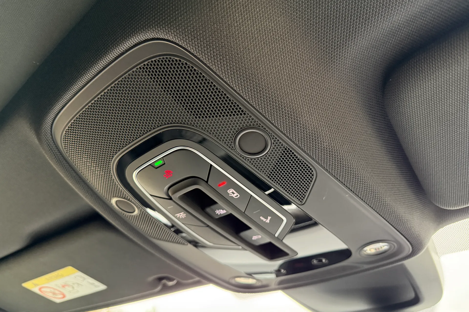 Audi RS6 thumbnail image number 26