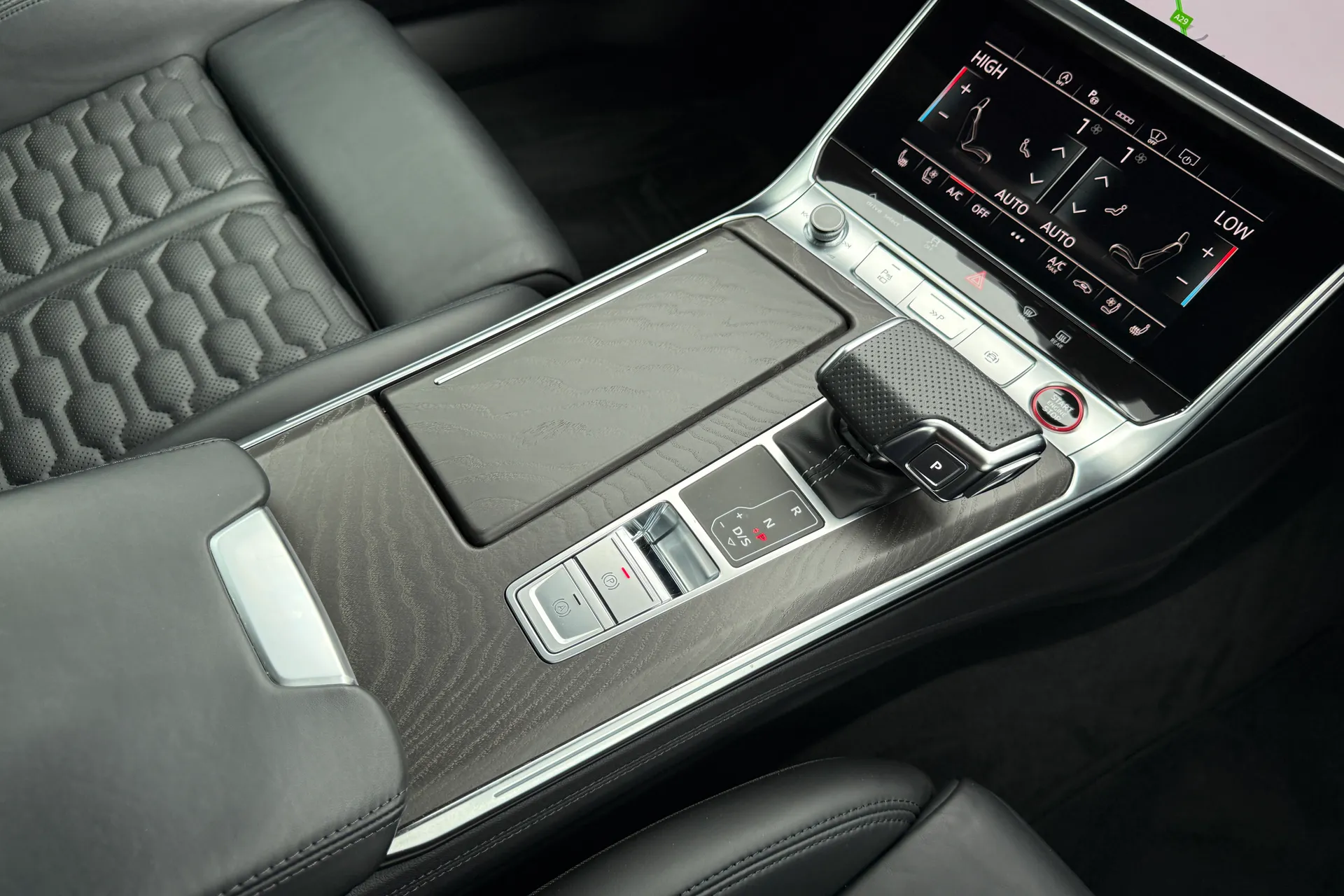 Audi RS6 thumbnail image number 49