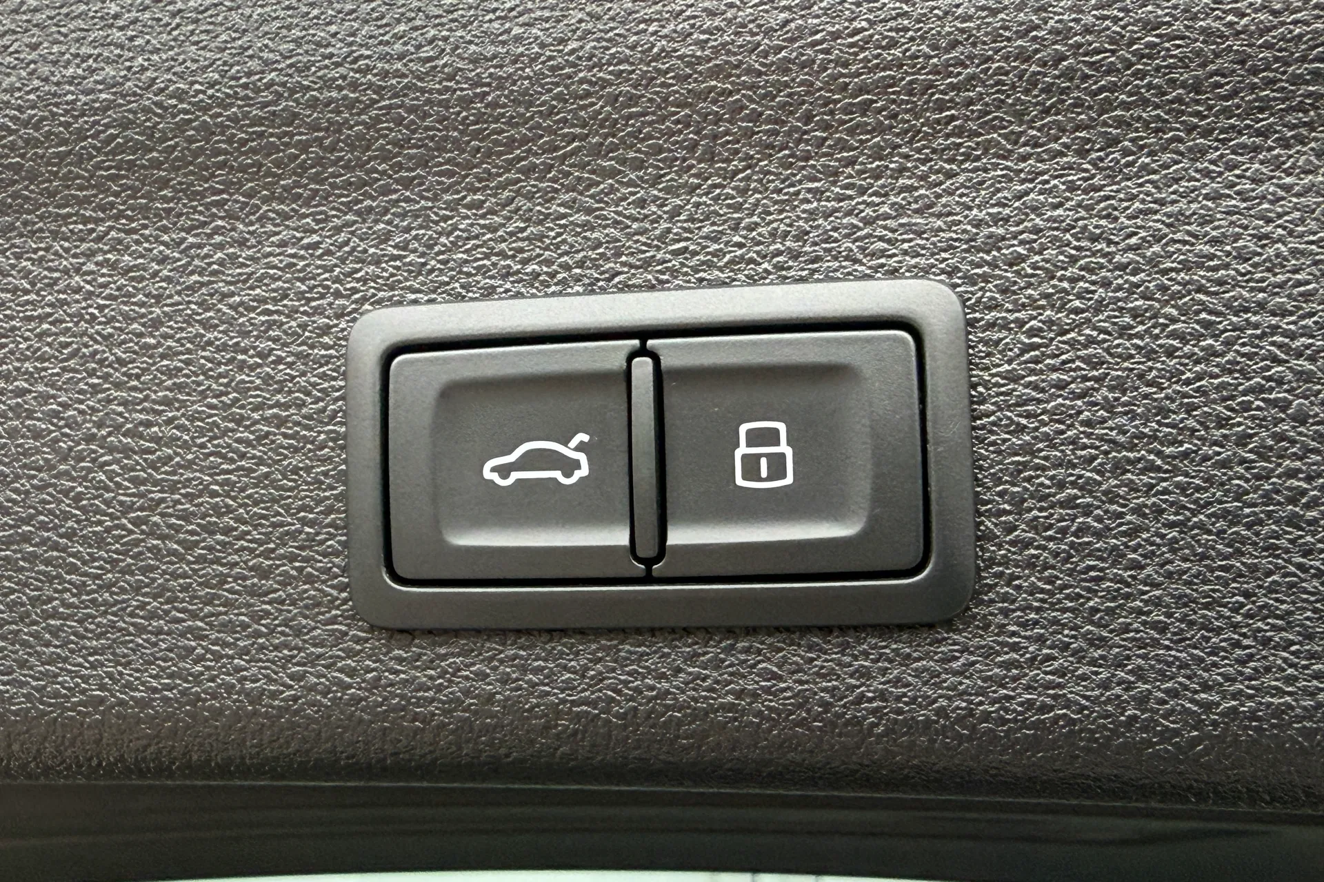 Audi RS6 thumbnail image number 46