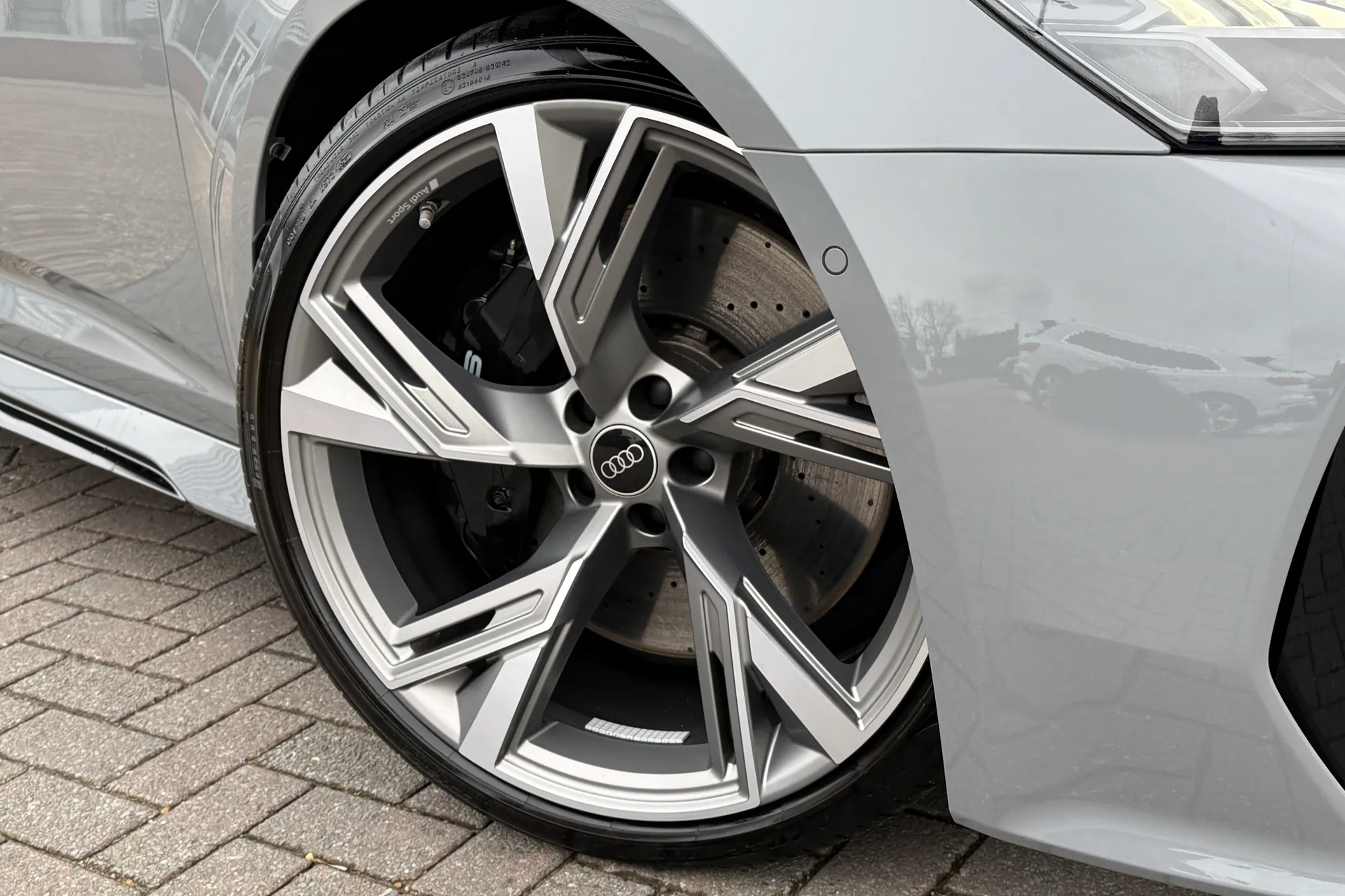 Audi RS6 thumbnail image number 8