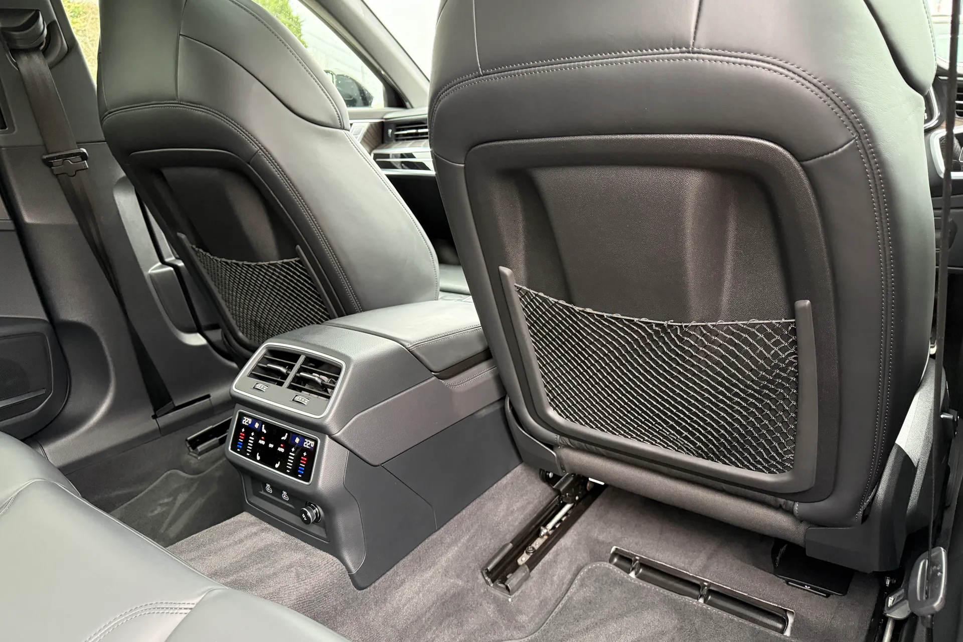 Audi RS6 thumbnail image number 58