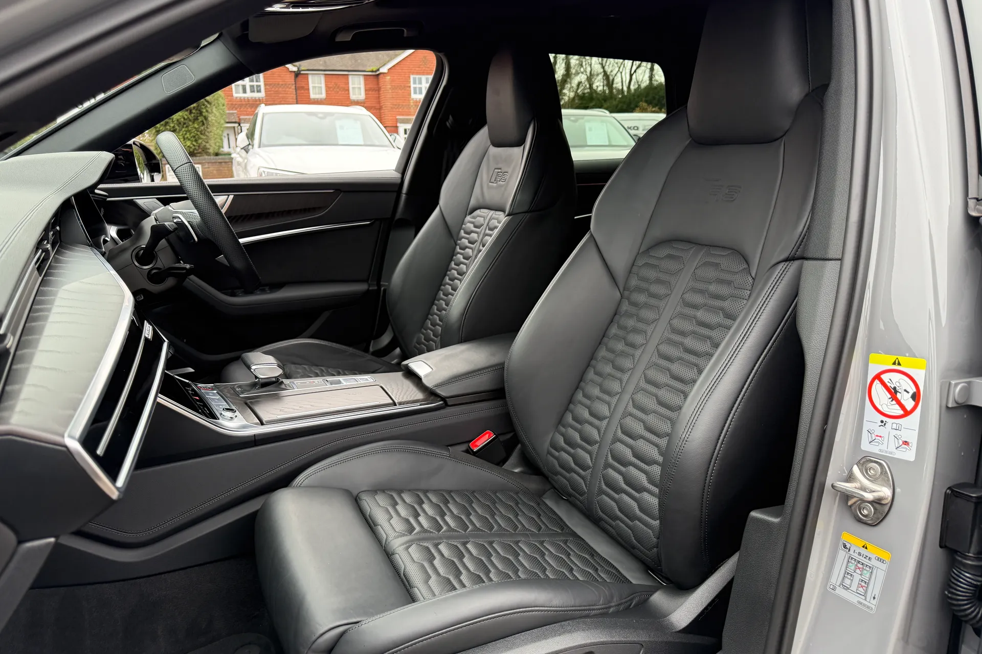 Audi RS6 thumbnail image number 36