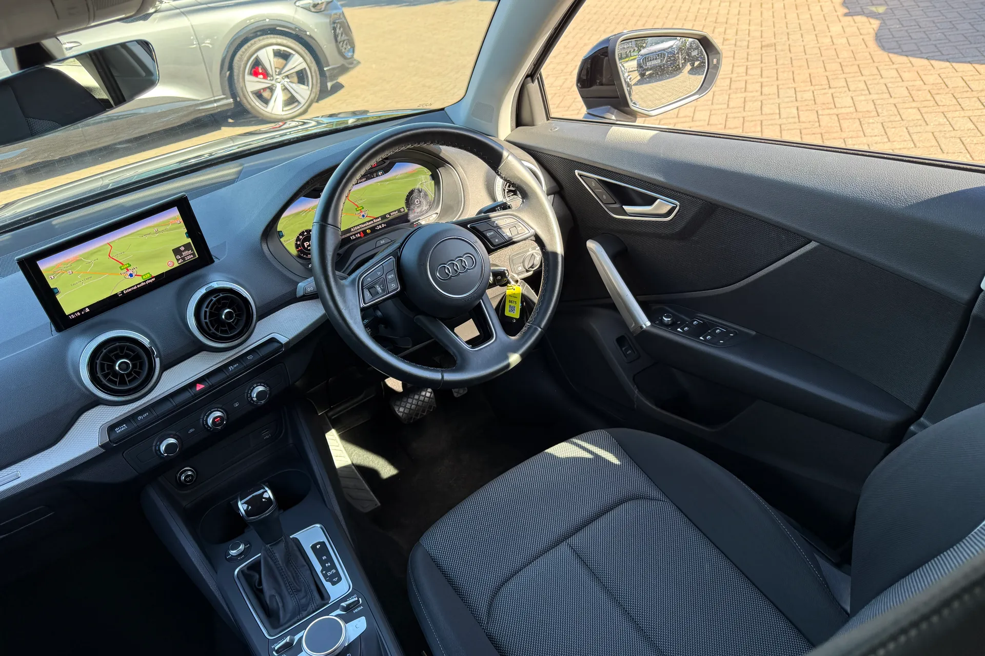 Audi Q2 thumbnail image number 35