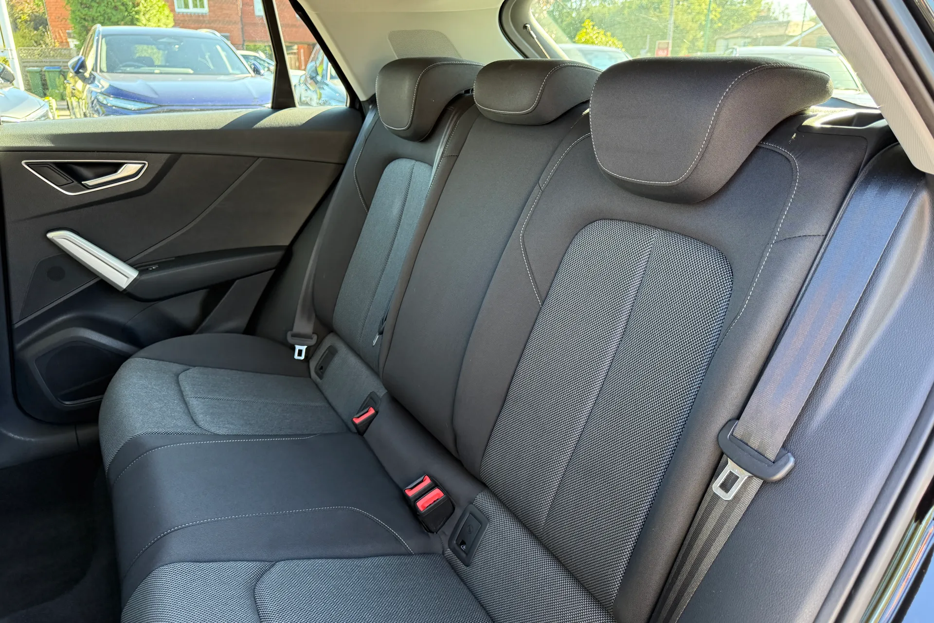 Audi Q2 thumbnail image number 36