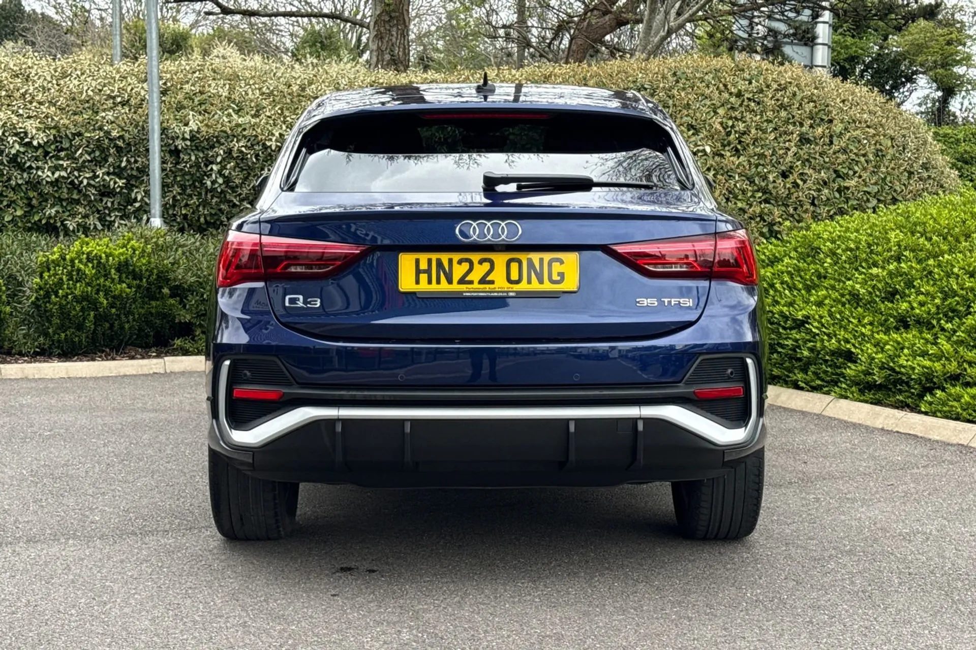 Audi Q3 thumbnail image number 10