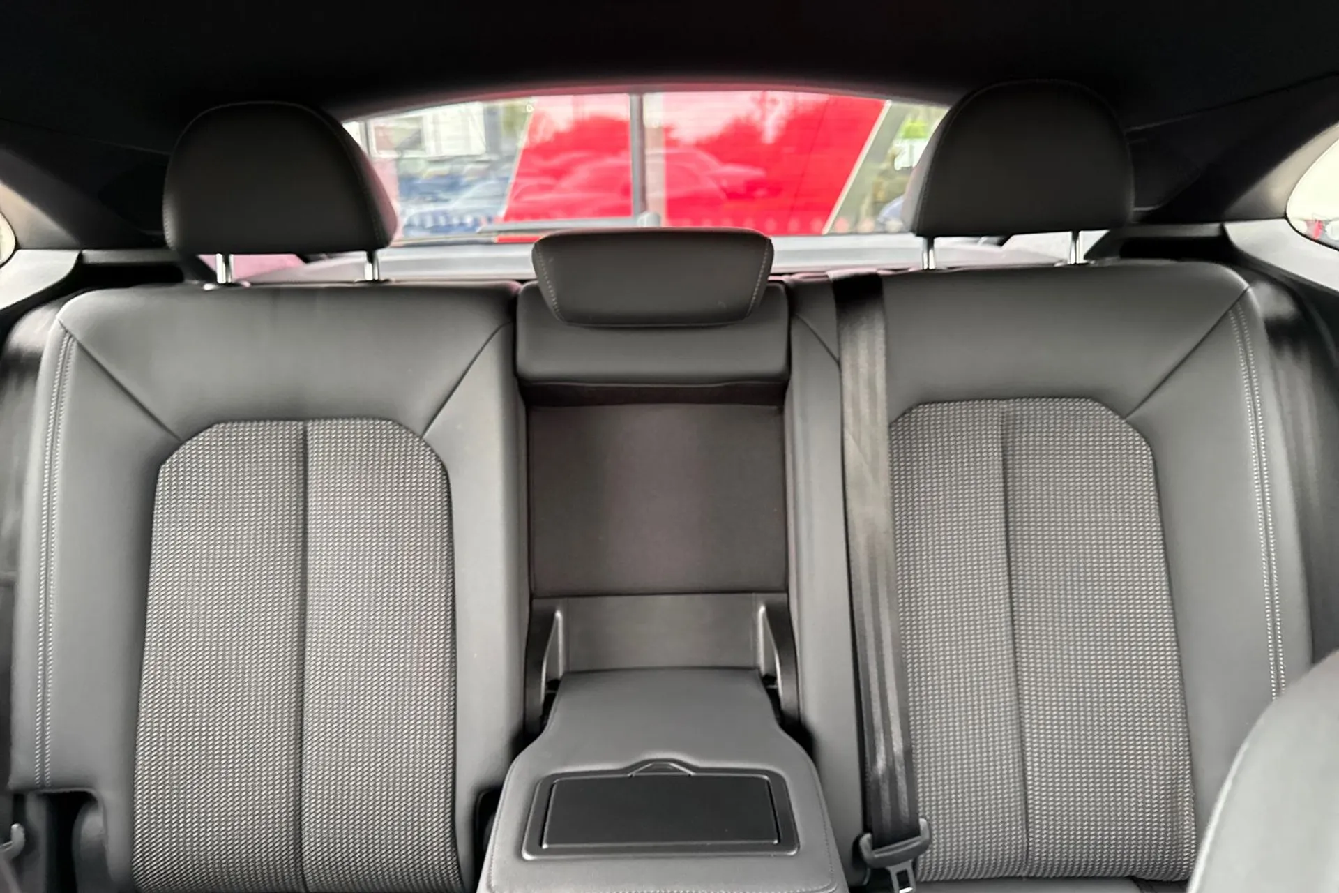 Audi Q3 thumbnail image number 48