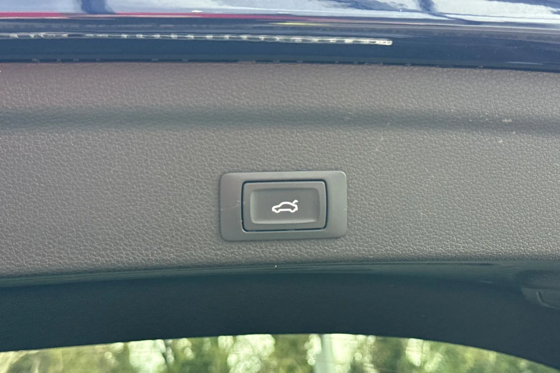 Audi Q3 thumbnail image number 35