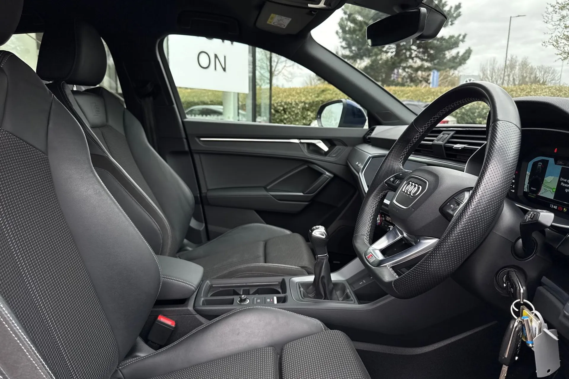 Audi Q3 thumbnail image number 44