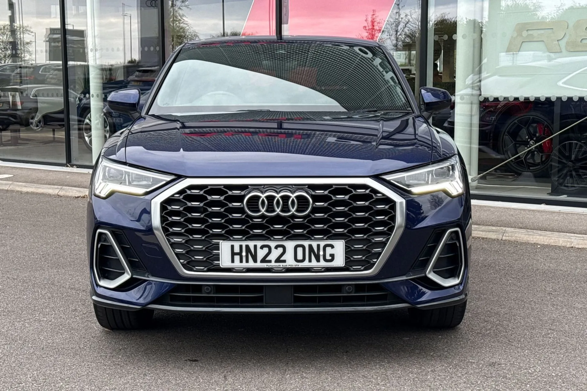 Audi Q3 thumbnail image number 7