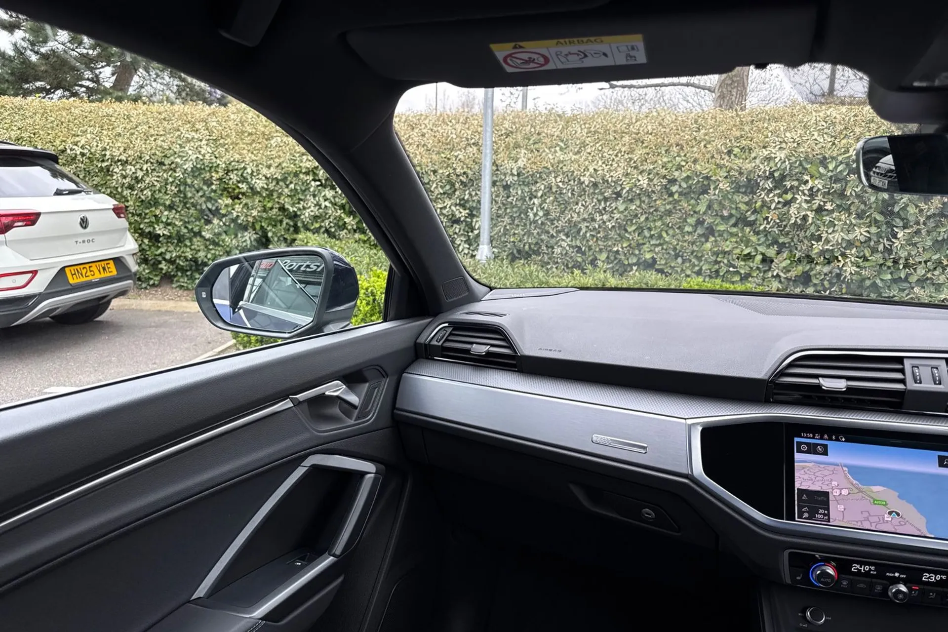 Audi Q3 thumbnail image number 49