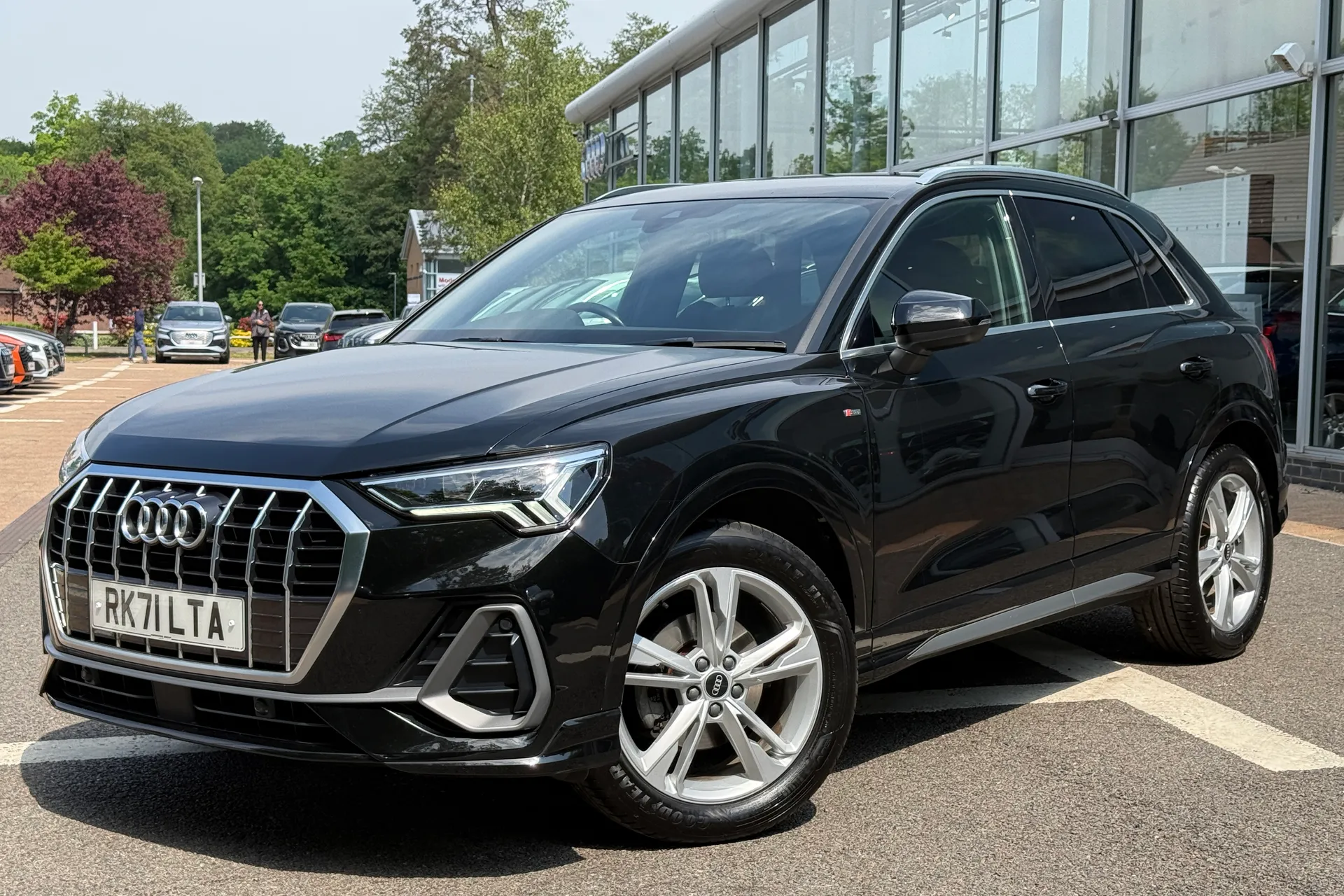 Audi Q3 thumbnail image number 57