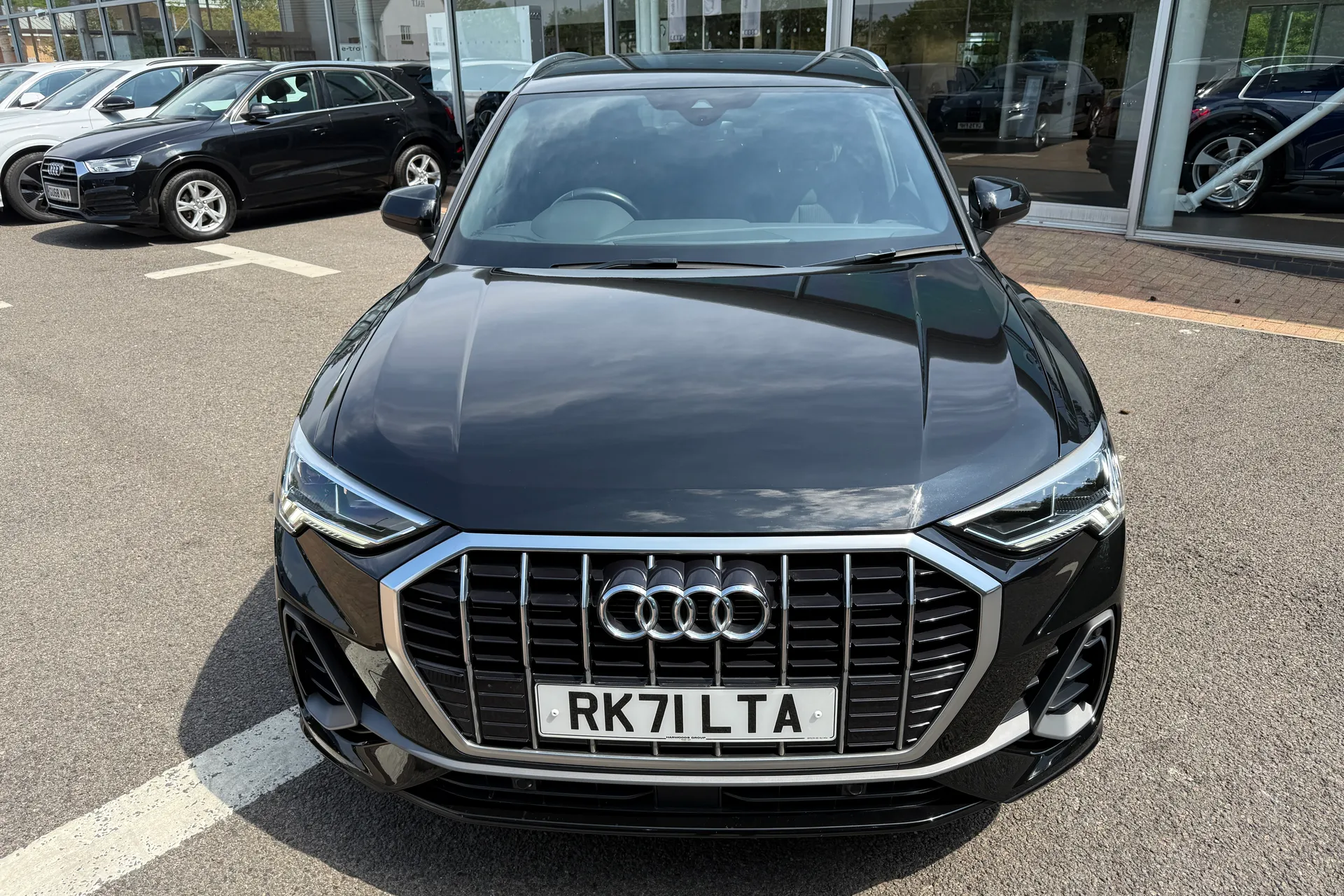 Audi Q3 thumbnail image number 60
