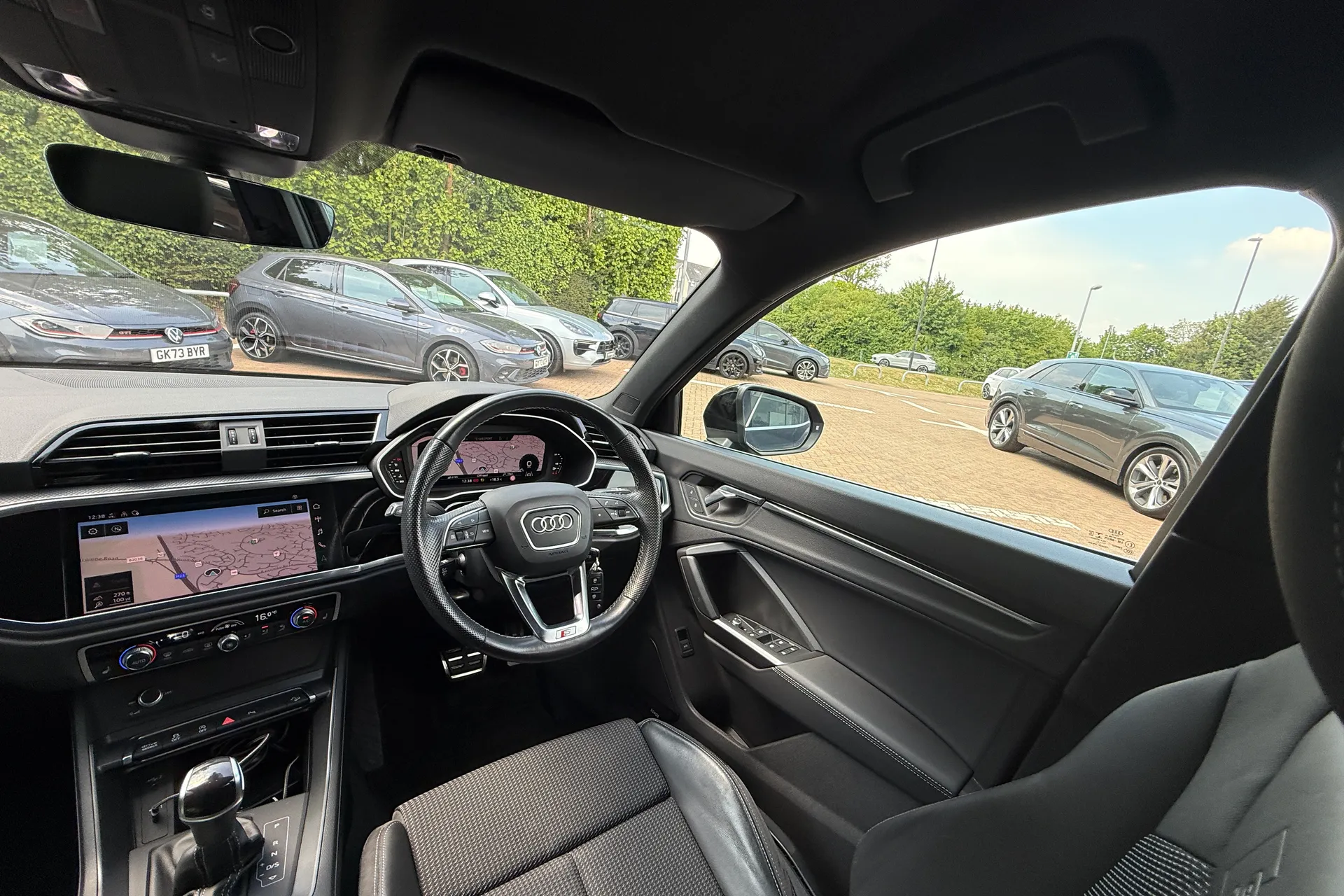 Audi Q3 thumbnail image number 40
