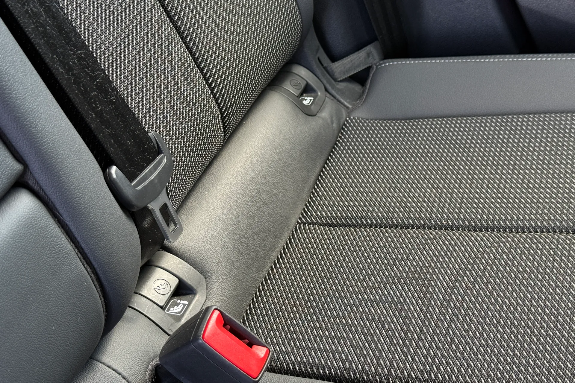 Audi Q3 thumbnail image number 38
