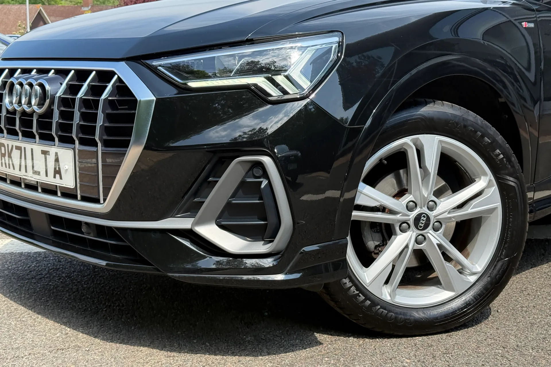 Audi Q3 thumbnail image number 58