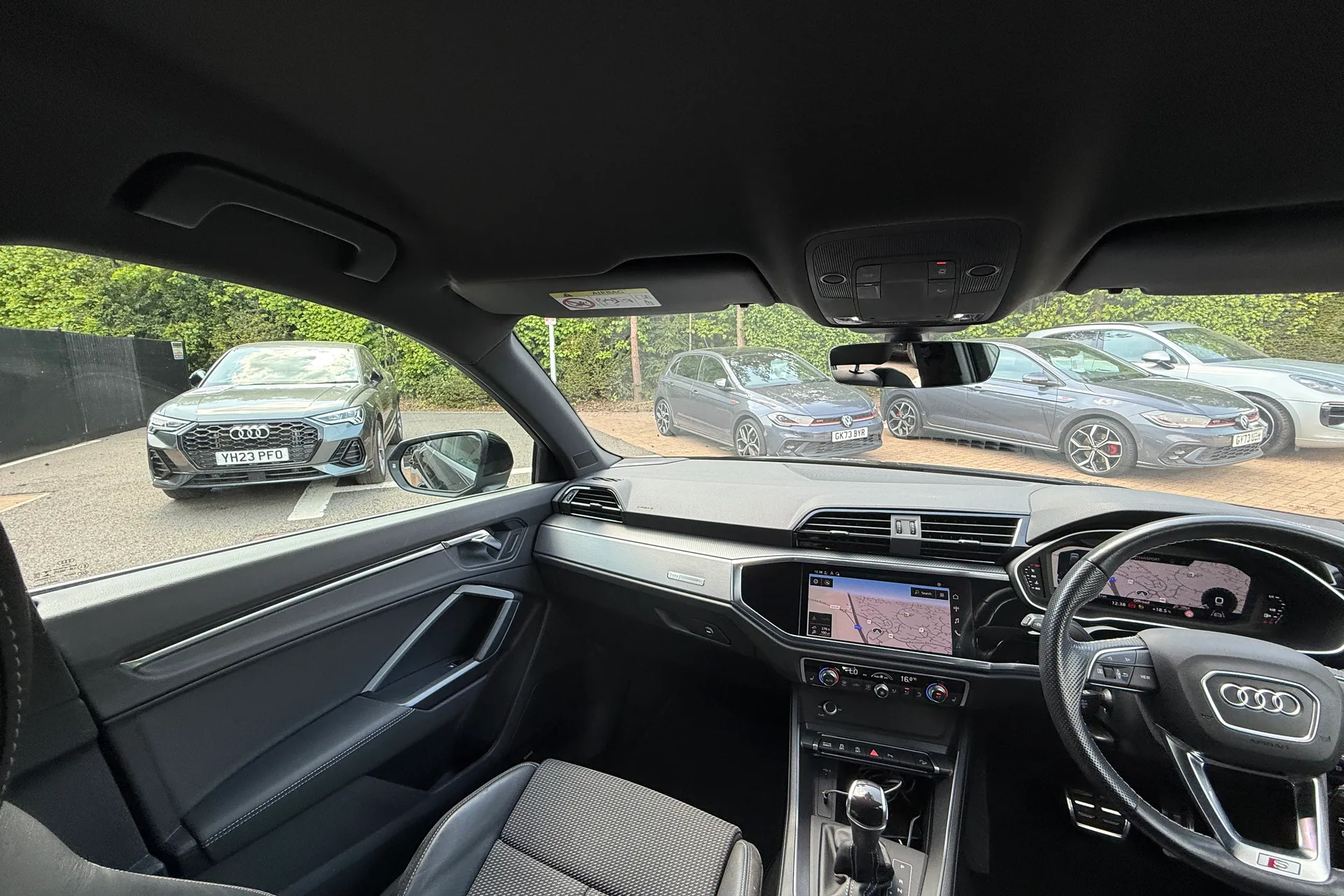 Audi Q3 thumbnail image number 39