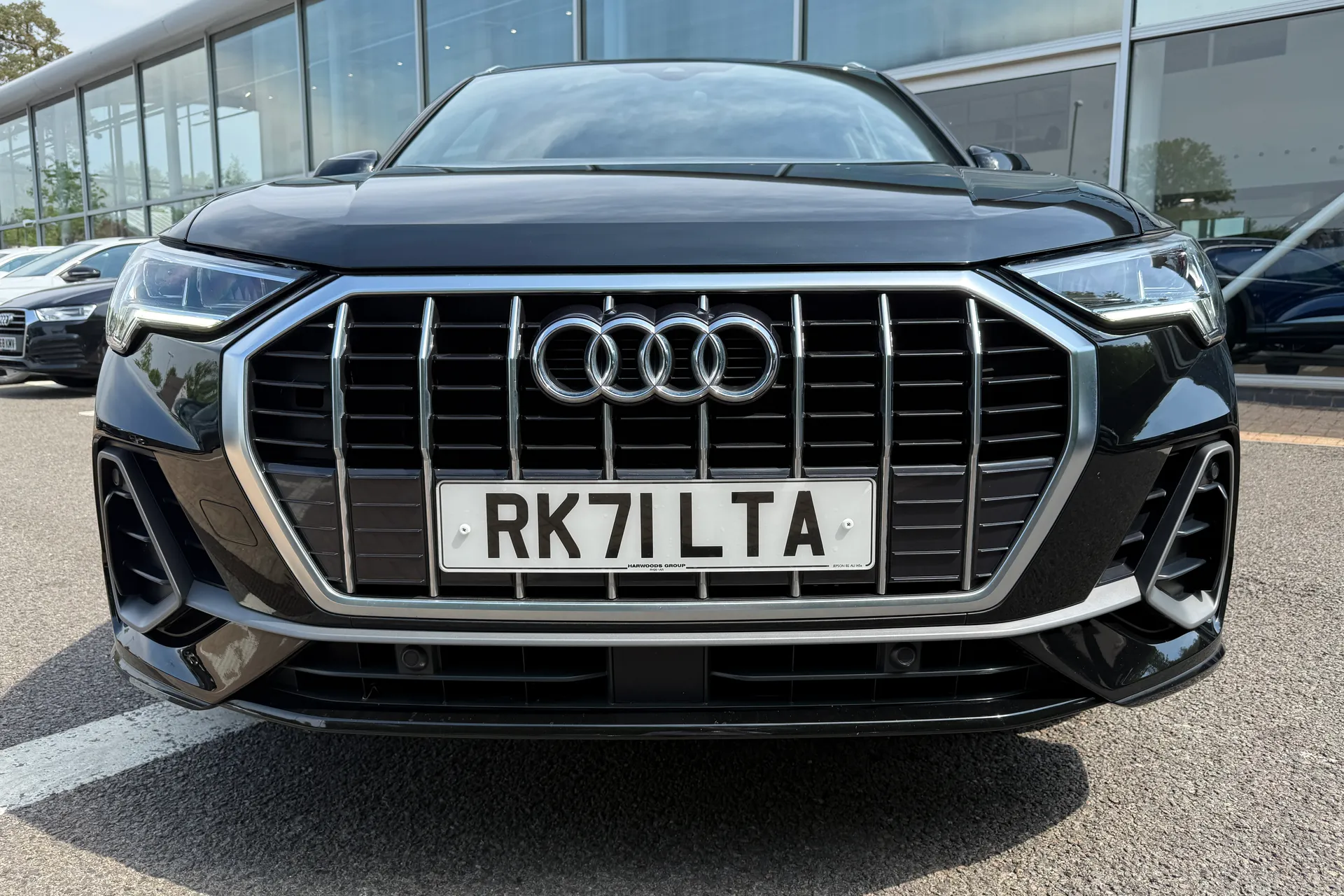 Audi Q3 thumbnail image number 59